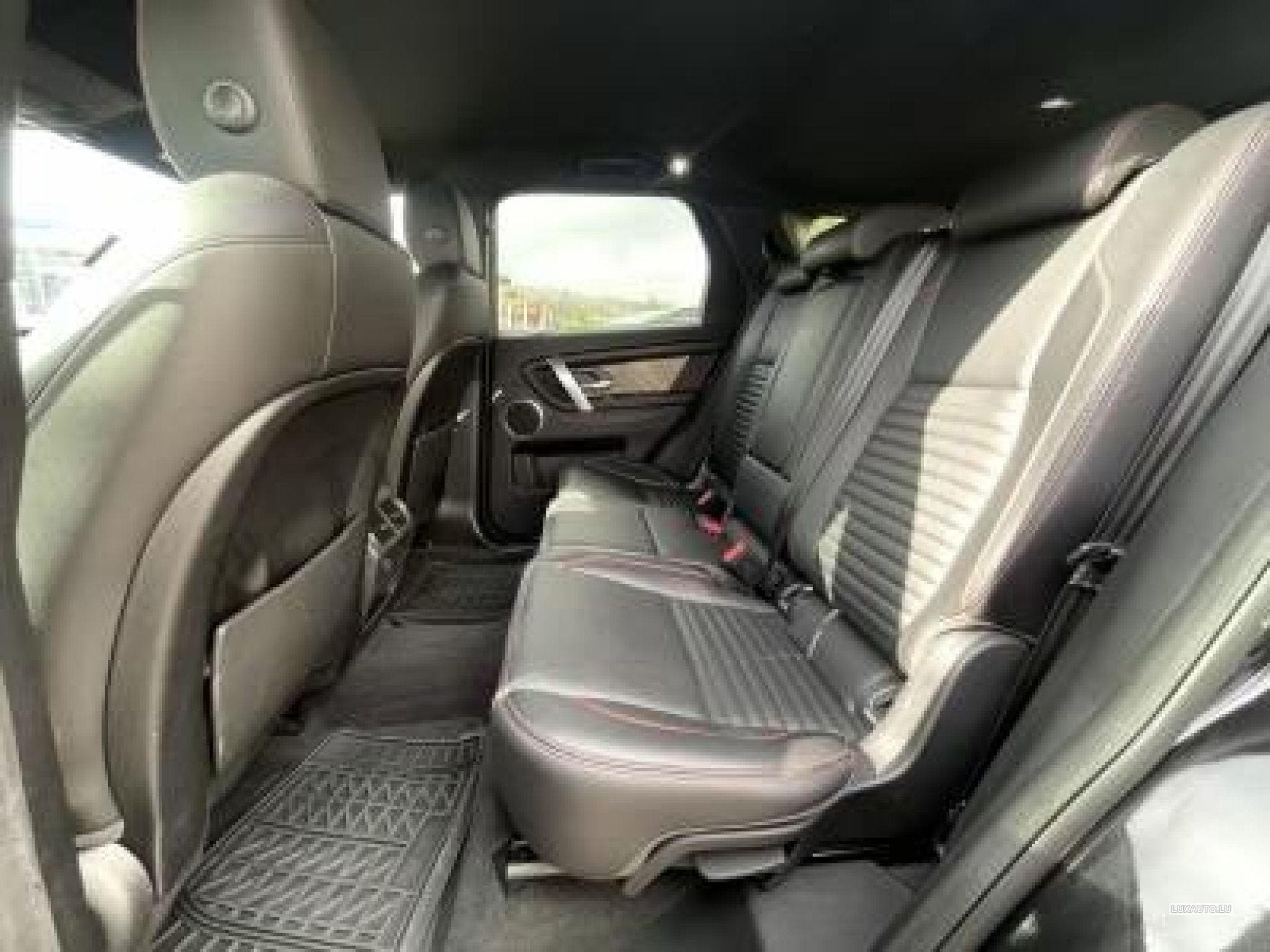 Land-Rover Discovery Sport R-dynamique (2020) - Photo 2