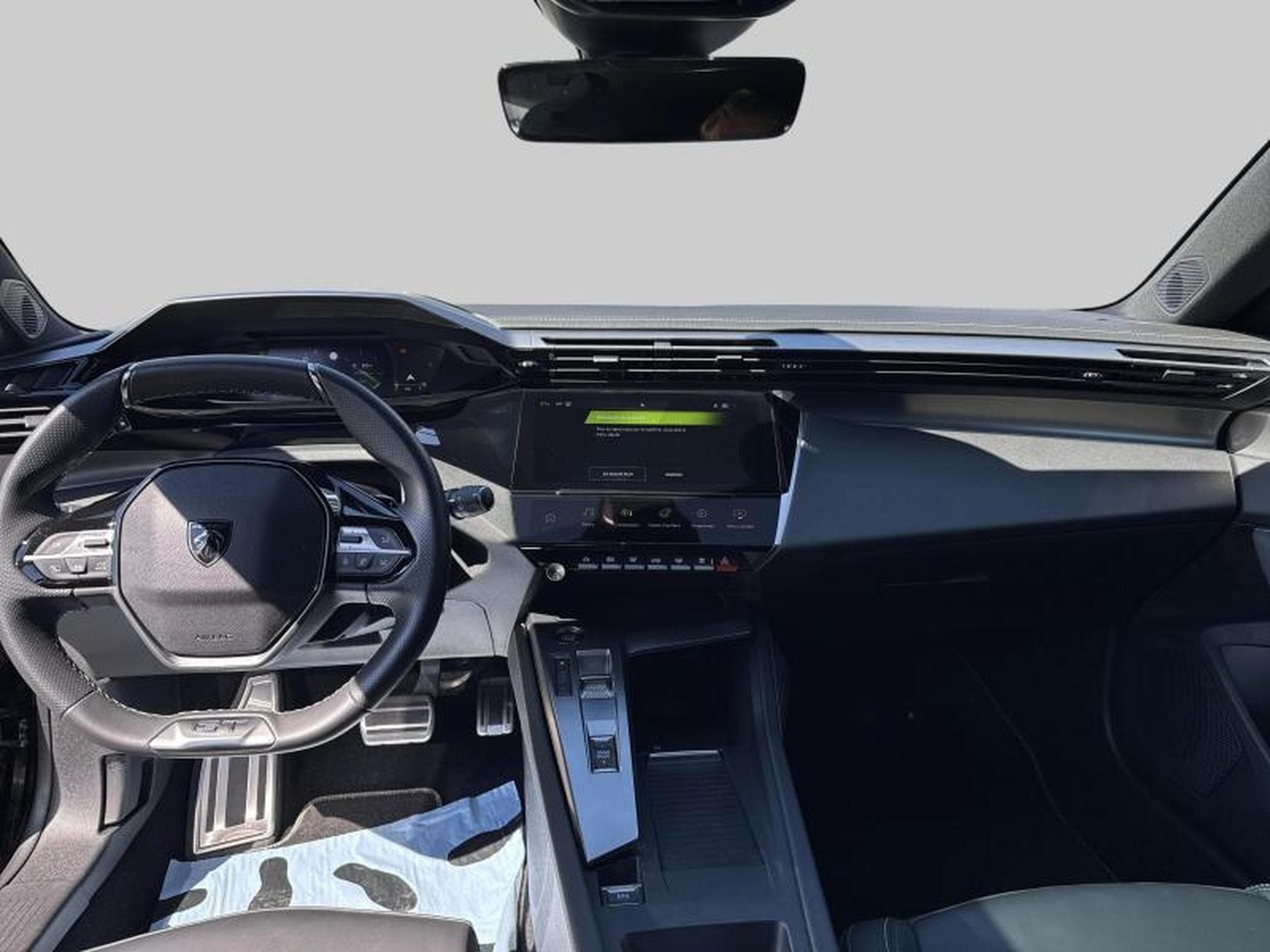 Peugeot 308 GT (2023) - Photo 13