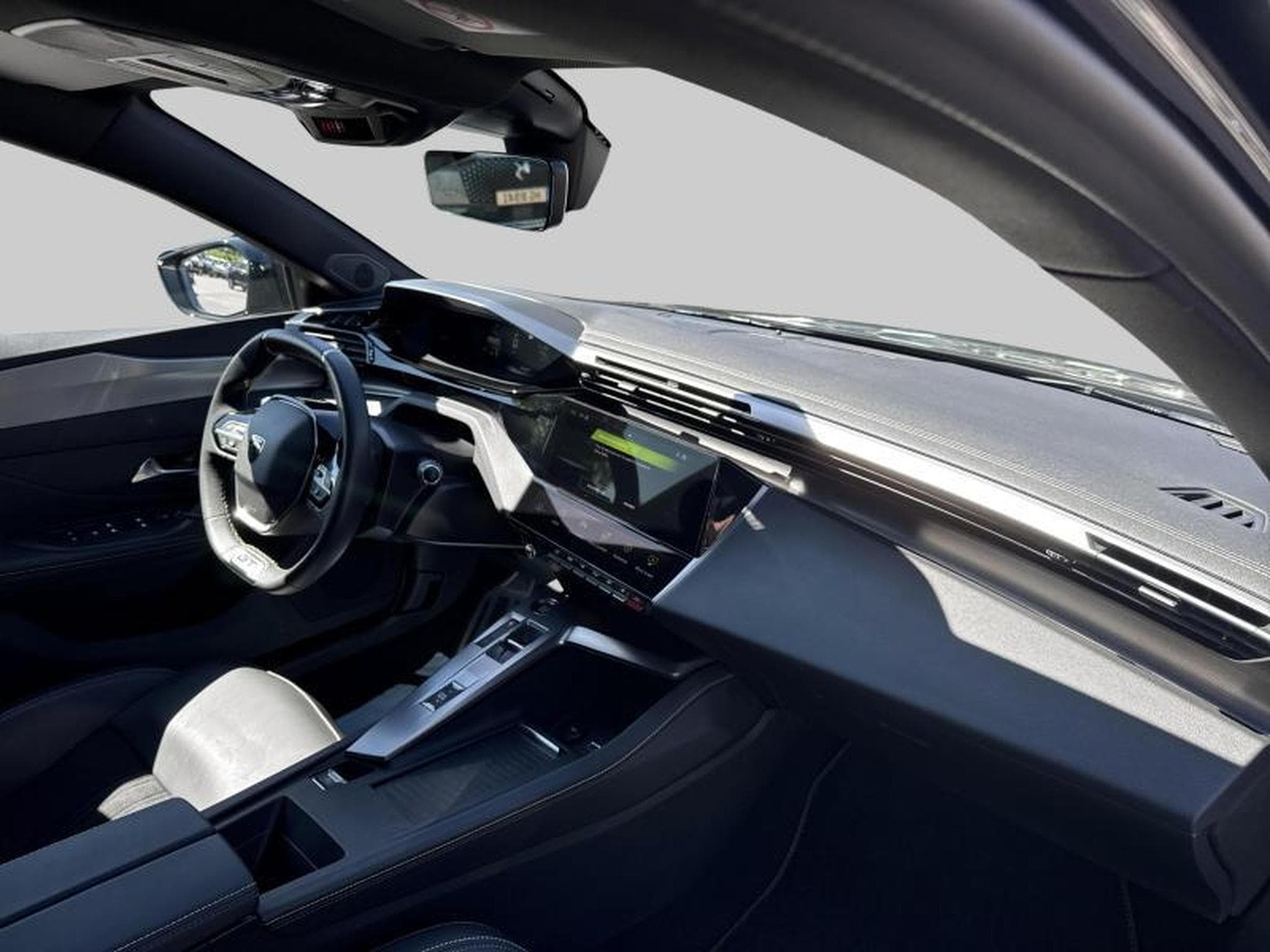 Peugeot 308 GT (2023) - Photo 9