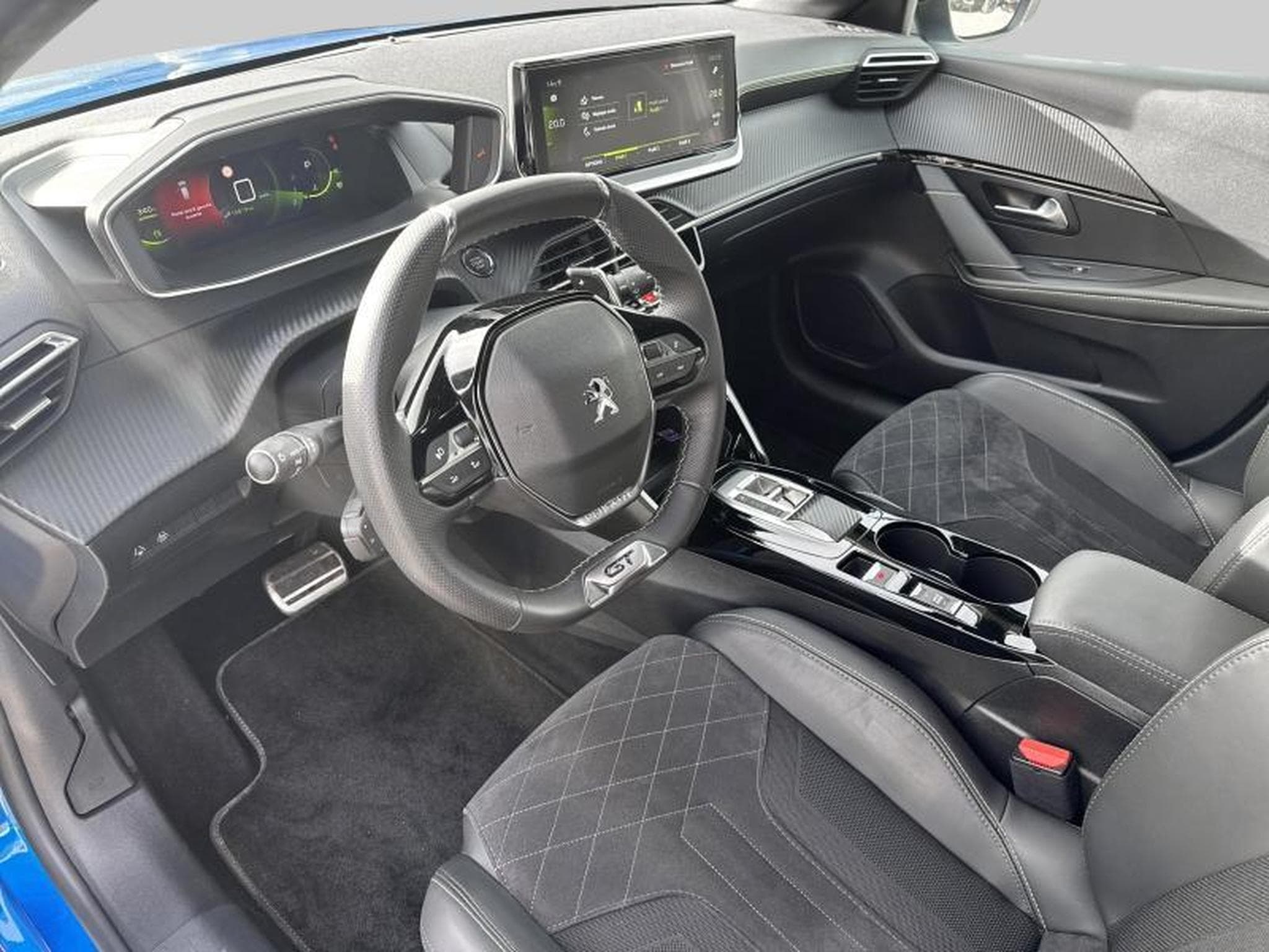 Peugeot 208 GT Line (2023) - Photo 10