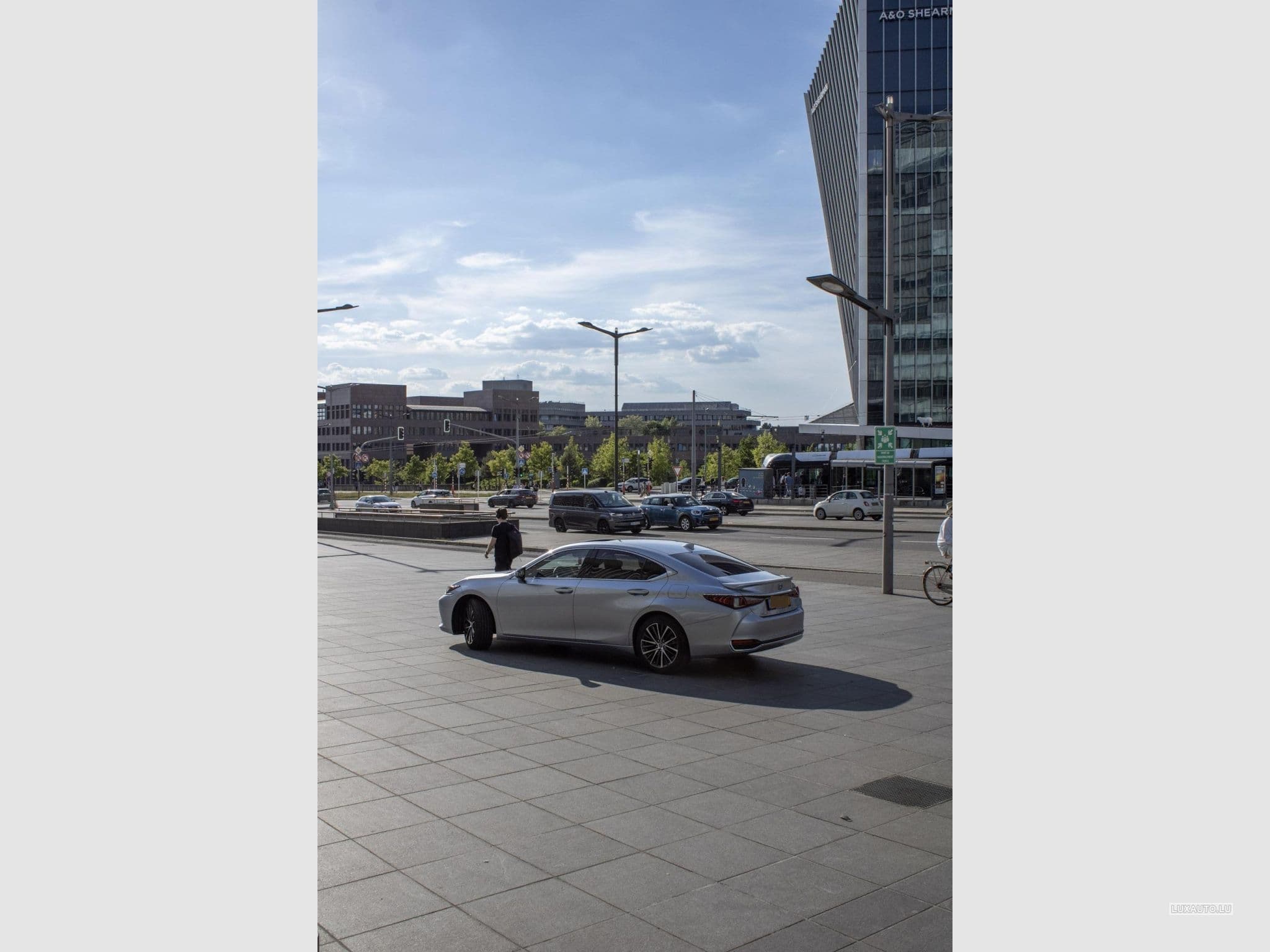 Lexus ES Explorer Line / Business (2024) - Photo 1