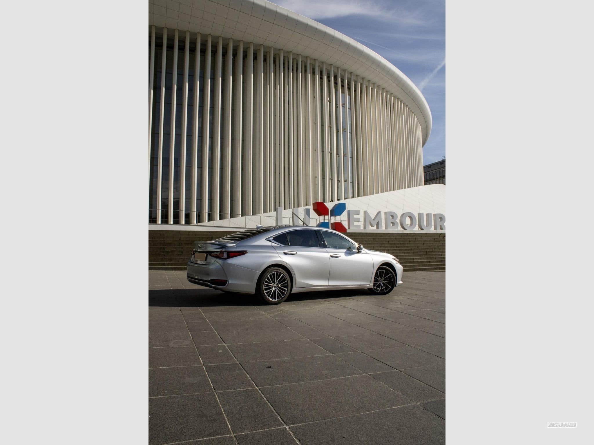 Lexus ES Explorer Line / Business (2024) - Photo 3