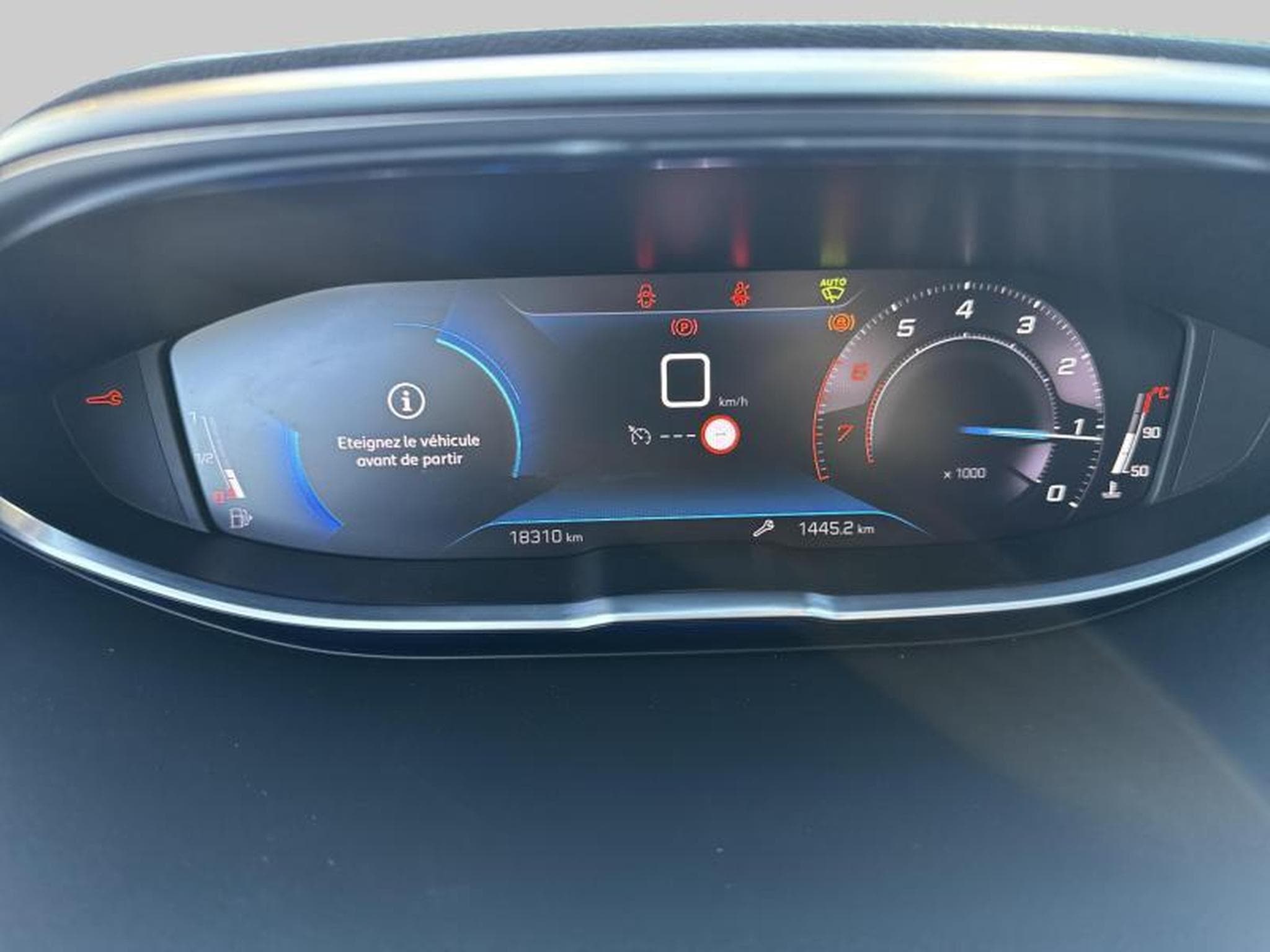 Peugeot 3008 II Allure Pack (2023) - Photo 11