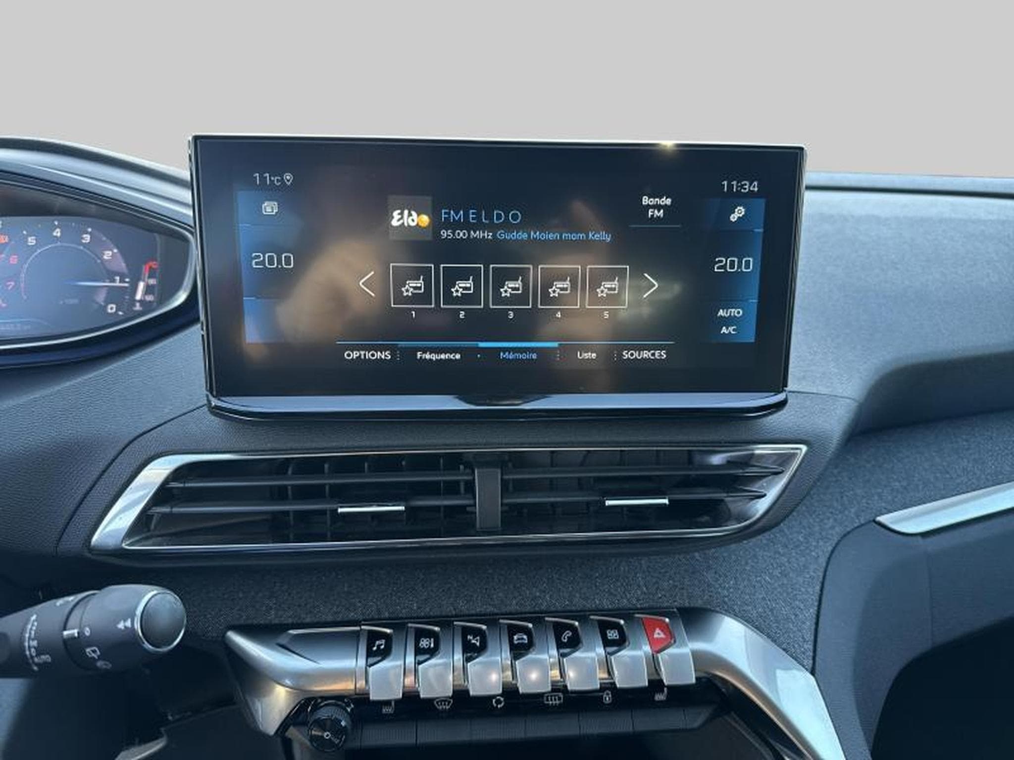 Peugeot 3008 II Allure Pack (2023) - Photo 13