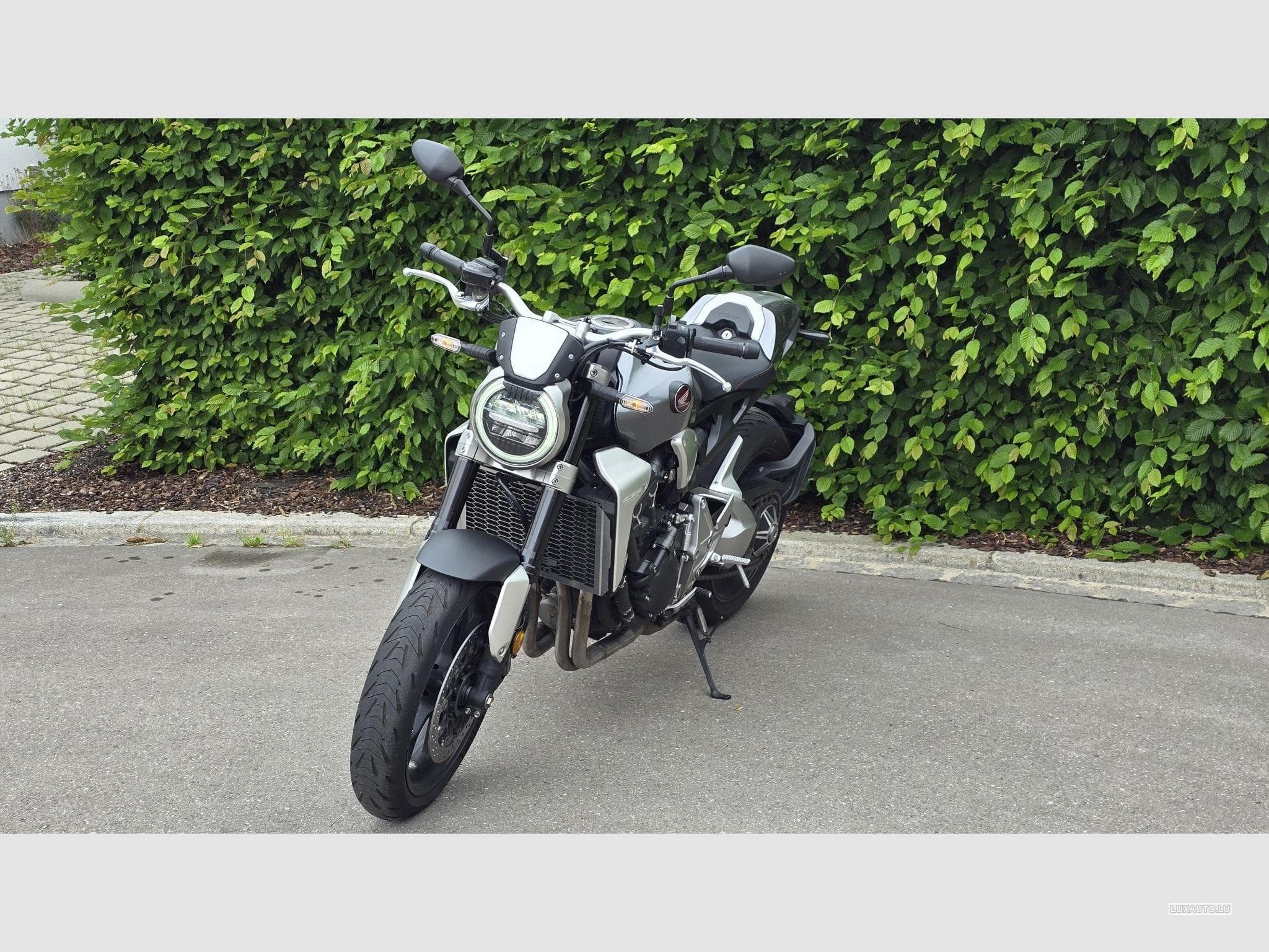 Honda CB CB1000R PLUS (2019) - Photo 10