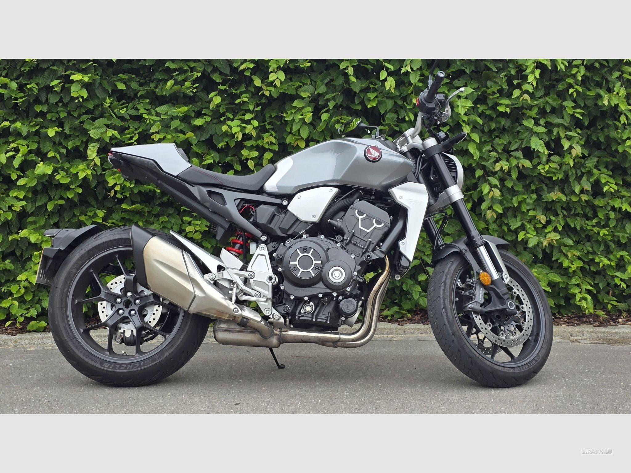 Honda CB CB1000R PLUS (2019) - Photo 9