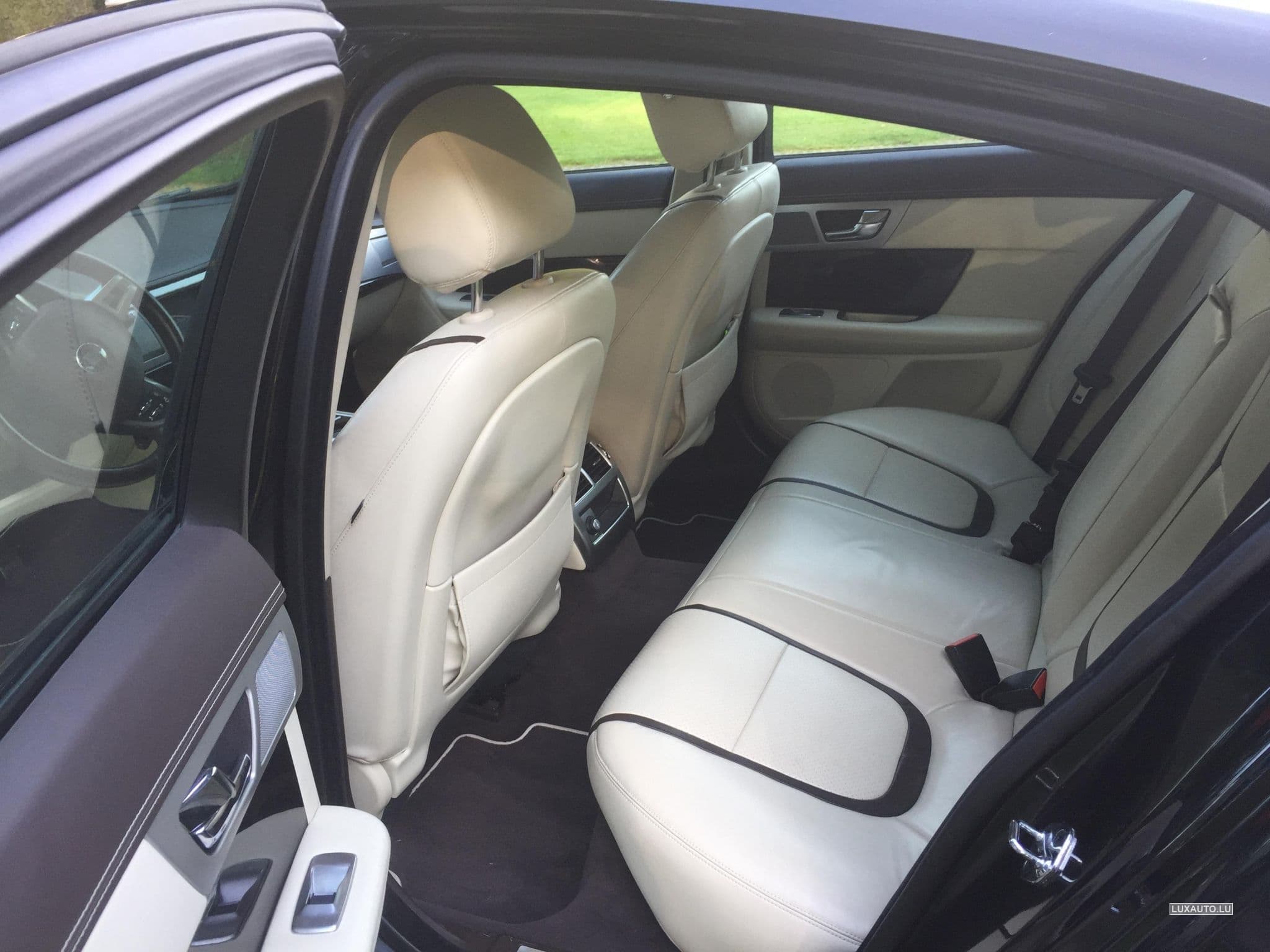 Jaguar XF (2015) - Photo 2