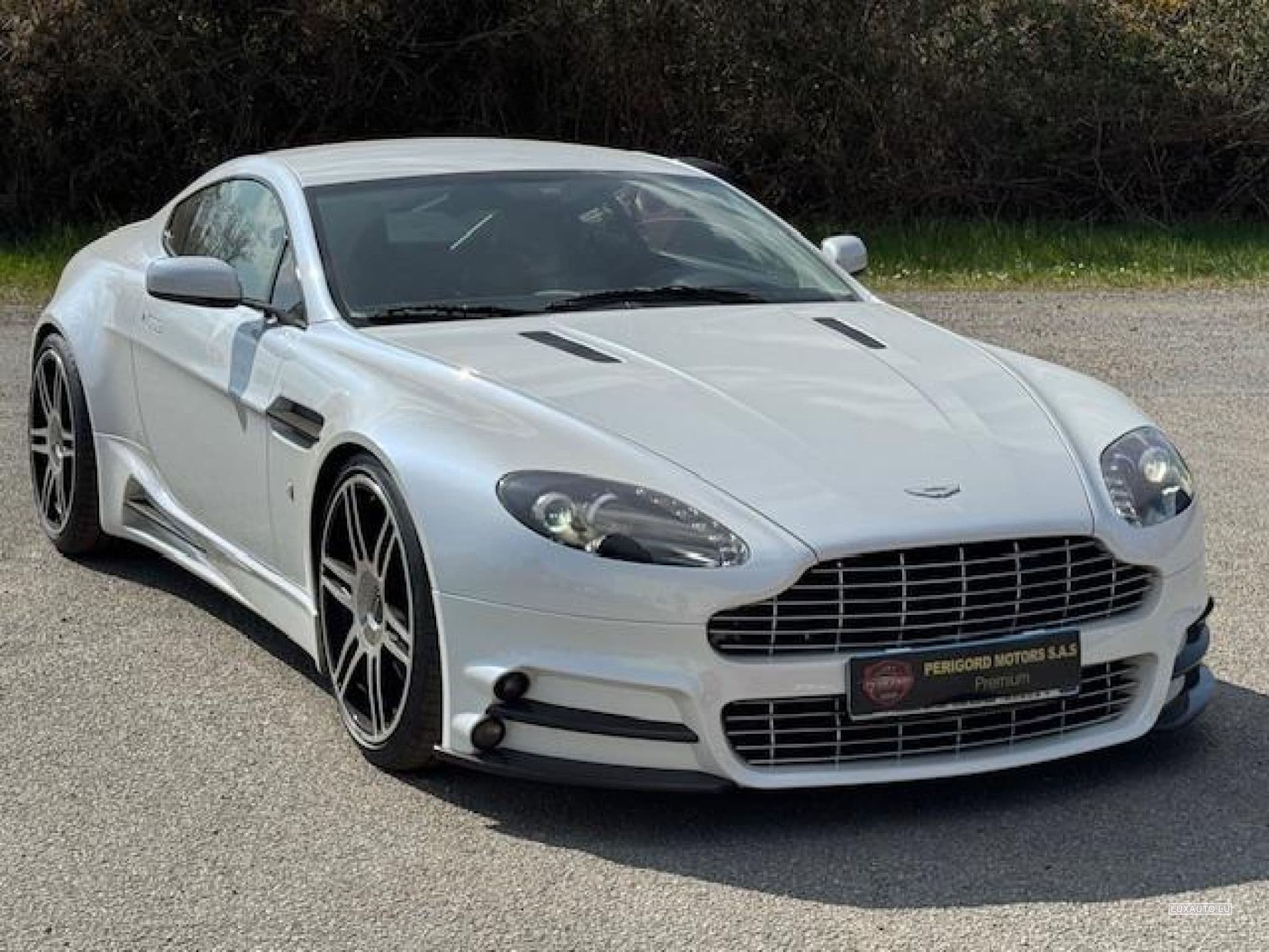 Aston-Martin V8 Vantage MANSORY (2008) - Photo 1