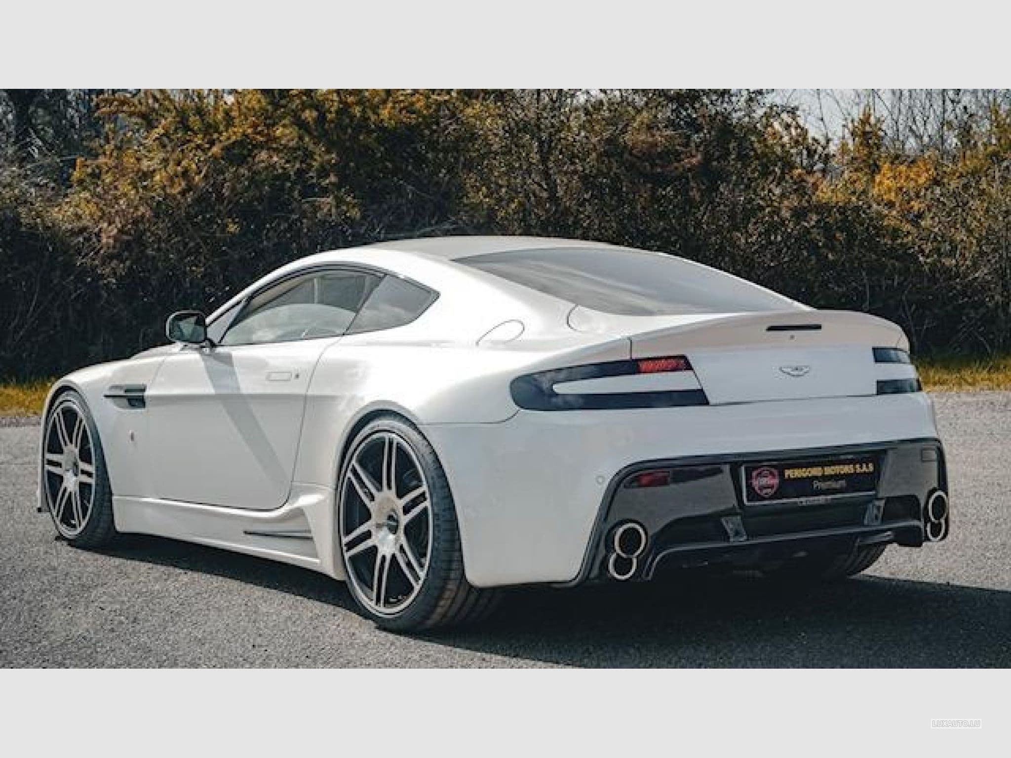 Aston-Martin V8 Vantage MANSORY (2008) - Photo 12