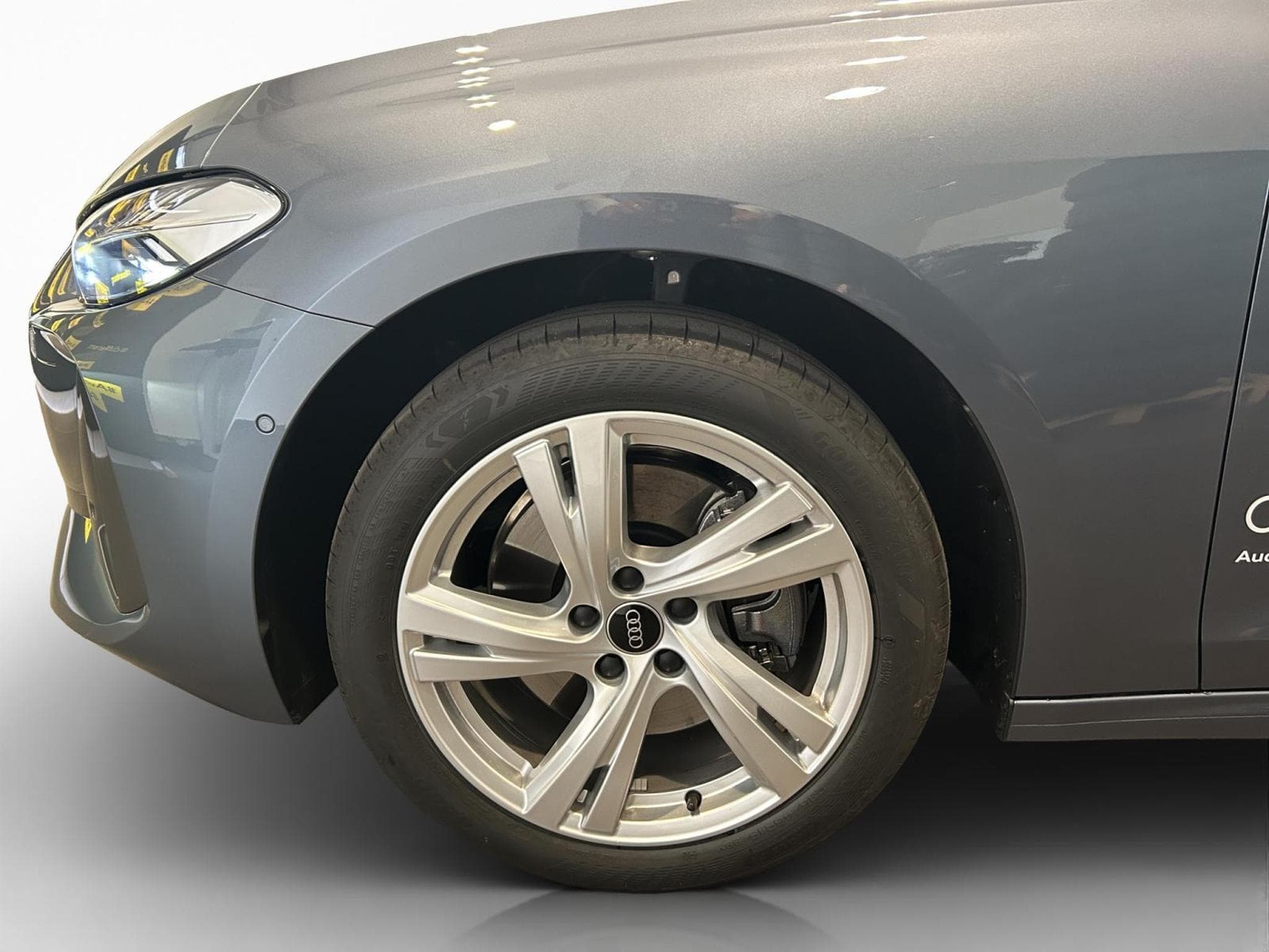 Audi A5 TDI 150 kW S tronic (2025) - Photo 9