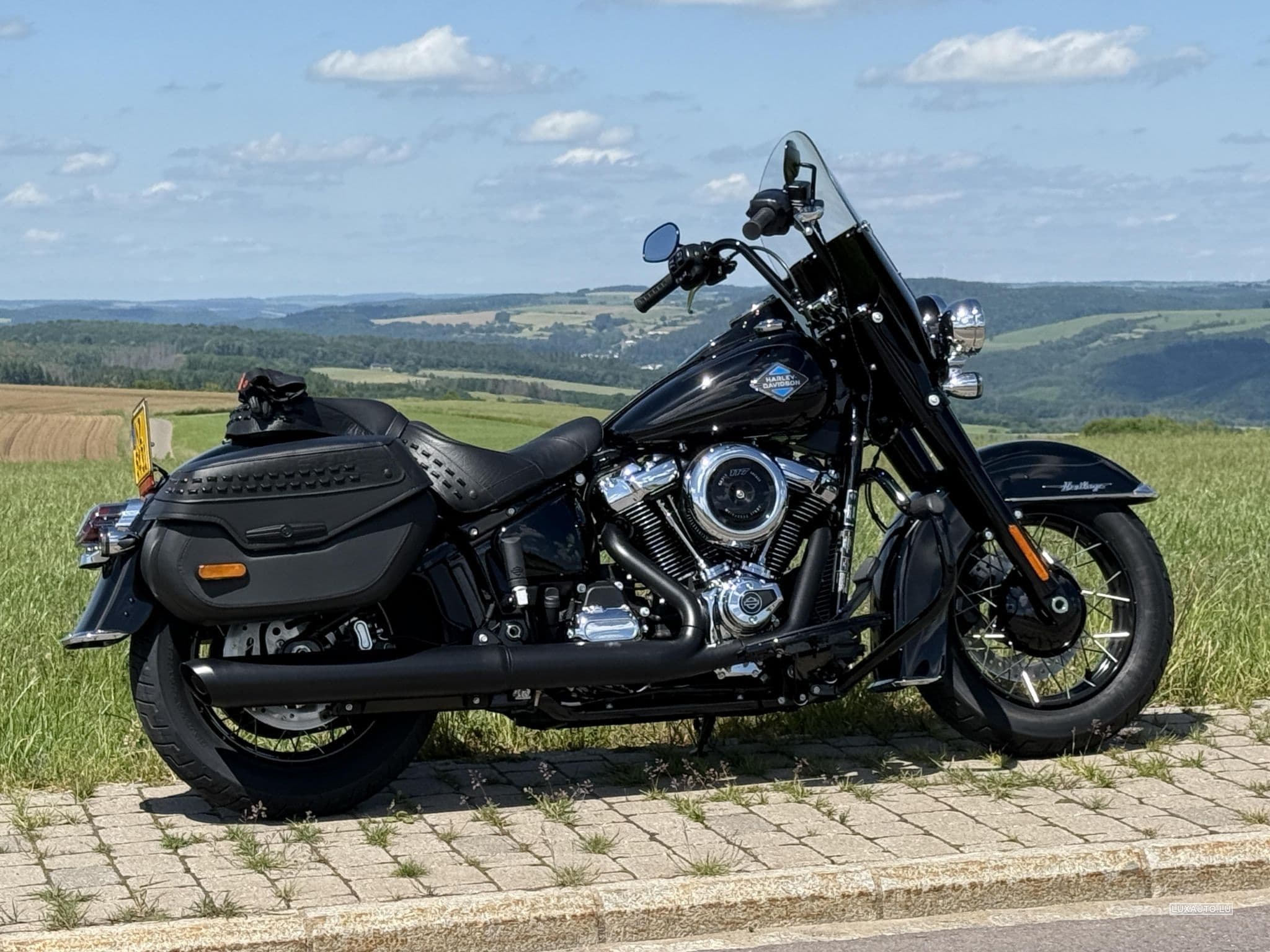 Harley-Davidson Heritage Softail Classic (2025) - Photo 2