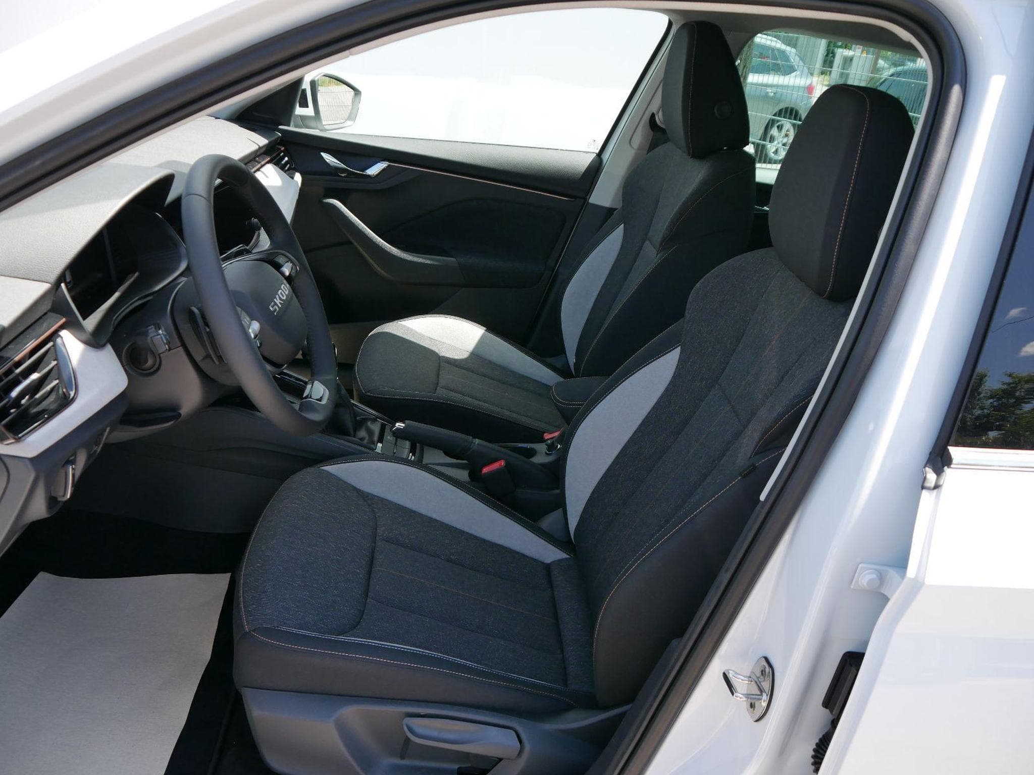 Skoda Kamiq 130 Jahre Premium (2025) - Photo 11