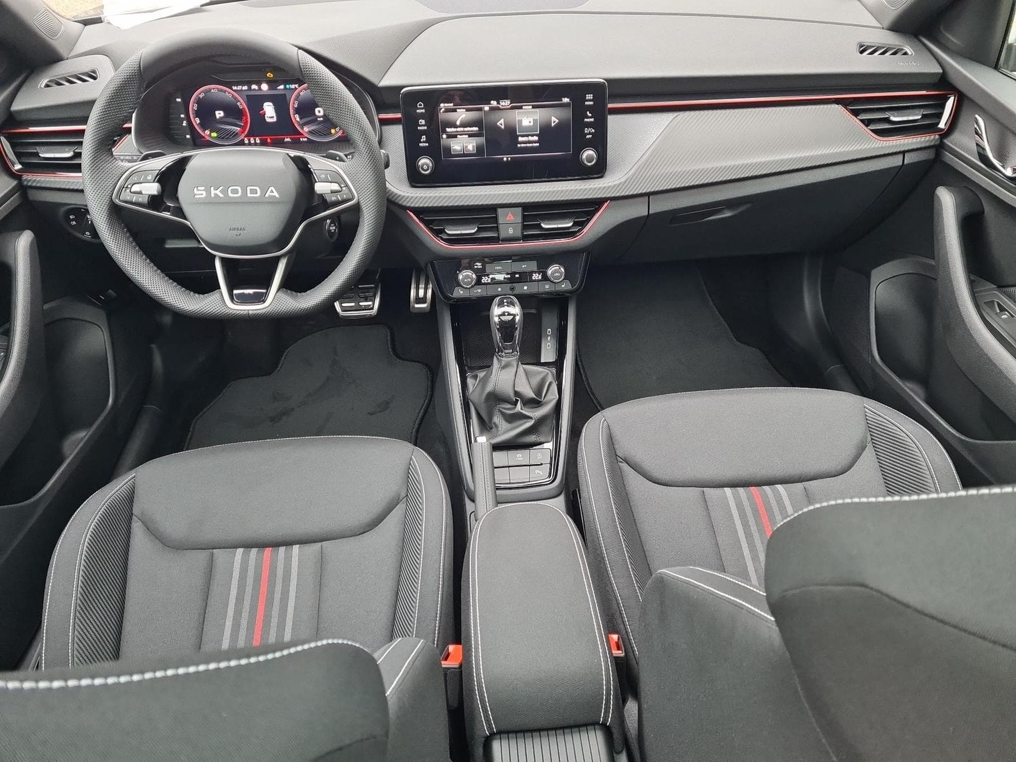 Skoda Kamiq Monte Carlo (2026) - Photo 24