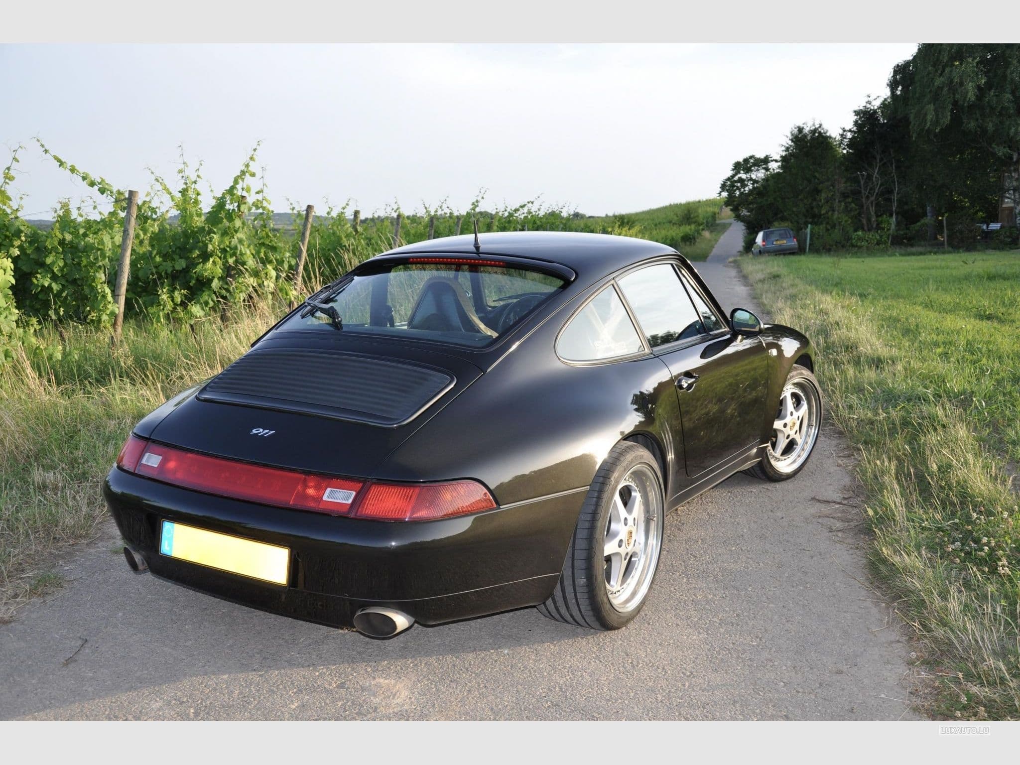 Porsche 911 Carrera 2 (1997) - Photo 3