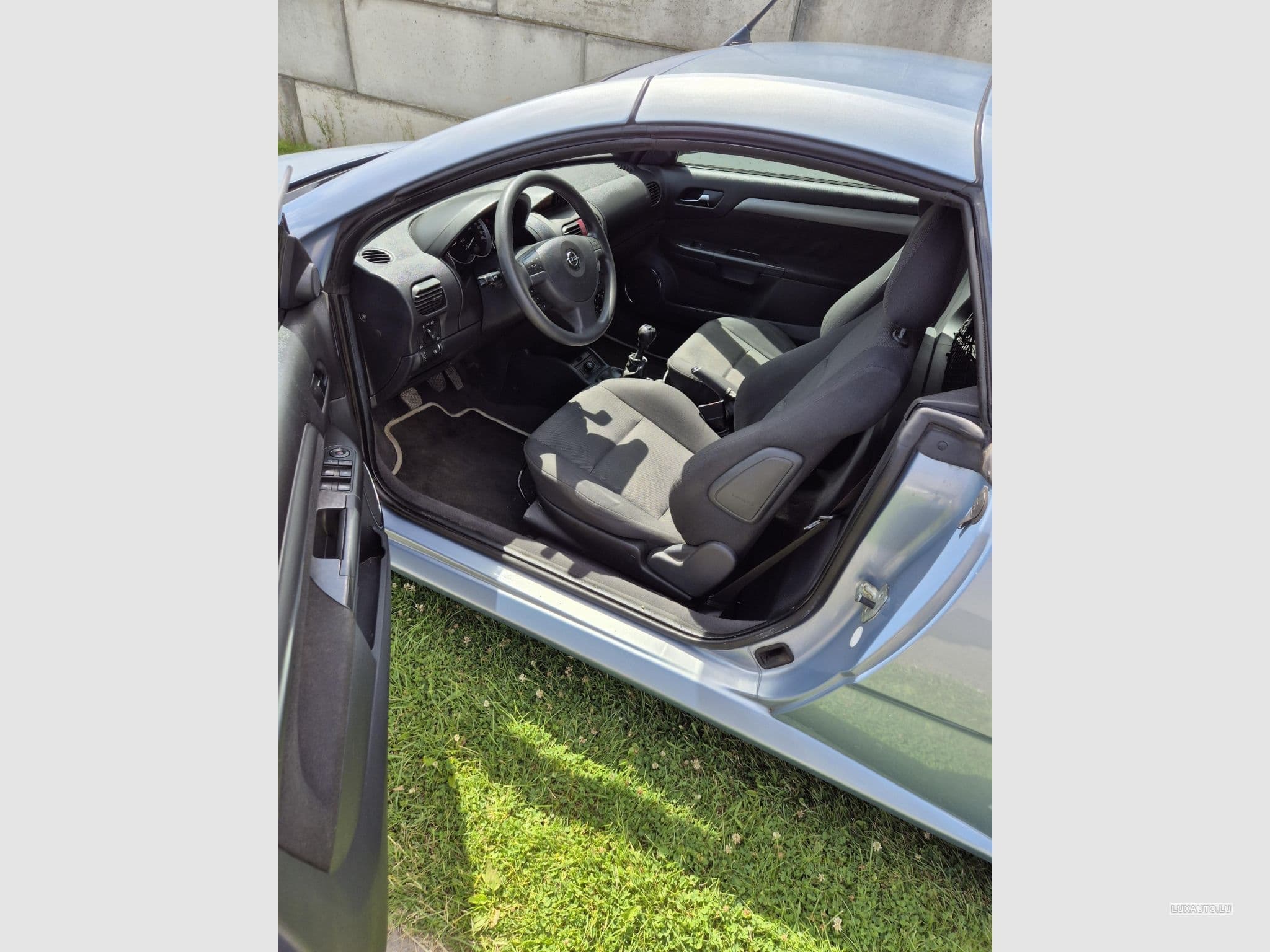 Opel Tigra 1.3 cdti (2006) - Photo 6