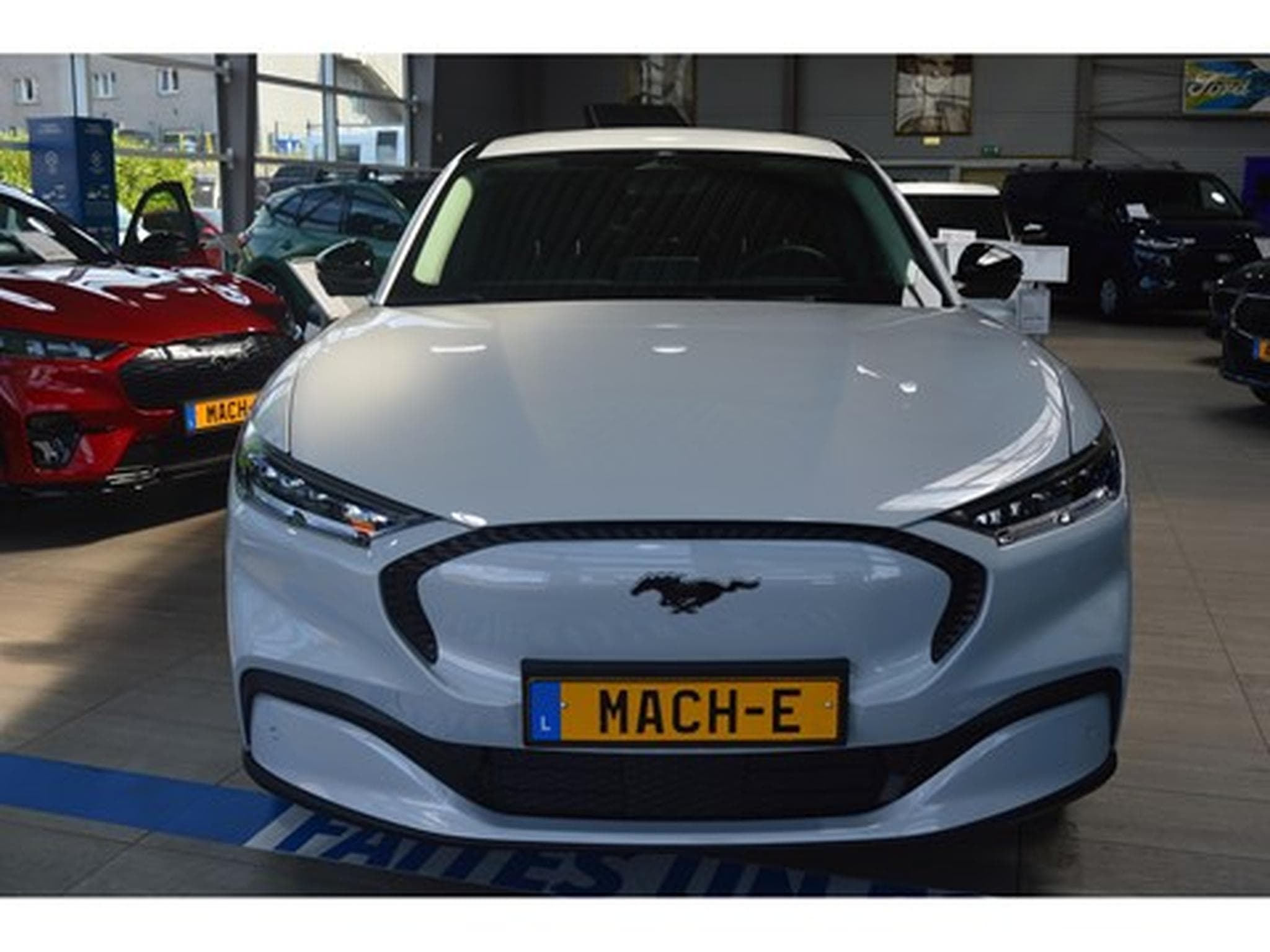 Ford Mustang Mach-E Base 72kWh Standard Range LFP 269ch/198kW - A1 (2025) - Photo 1