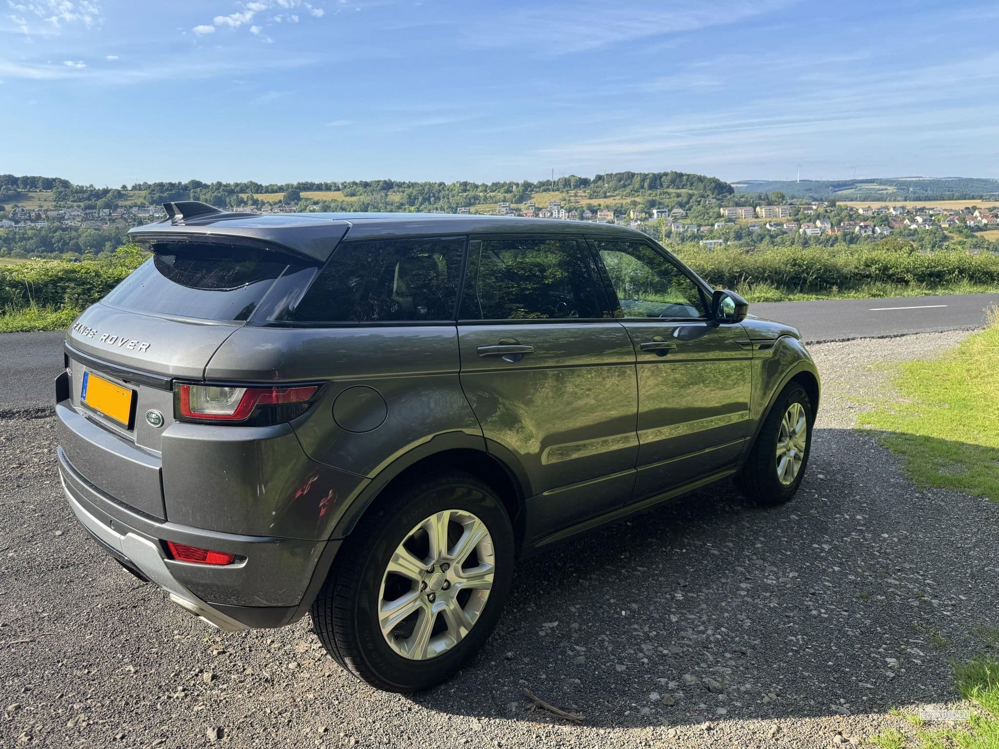 Land-Rover Range Rover Evoque SE Dynamic TD4 180 AWD (2017) - Photo 6