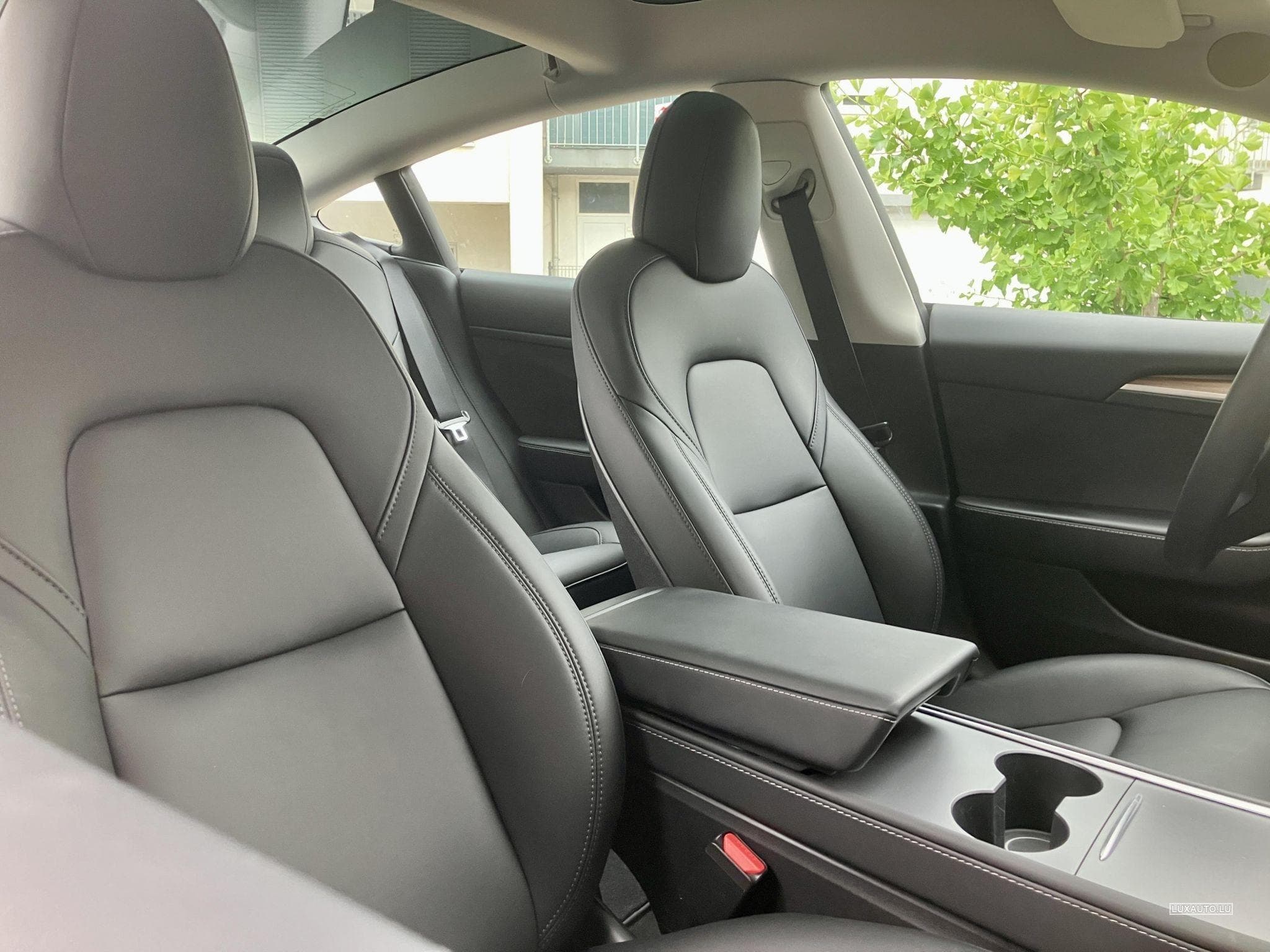 Tesla Model 3 (2023) - Photo 5