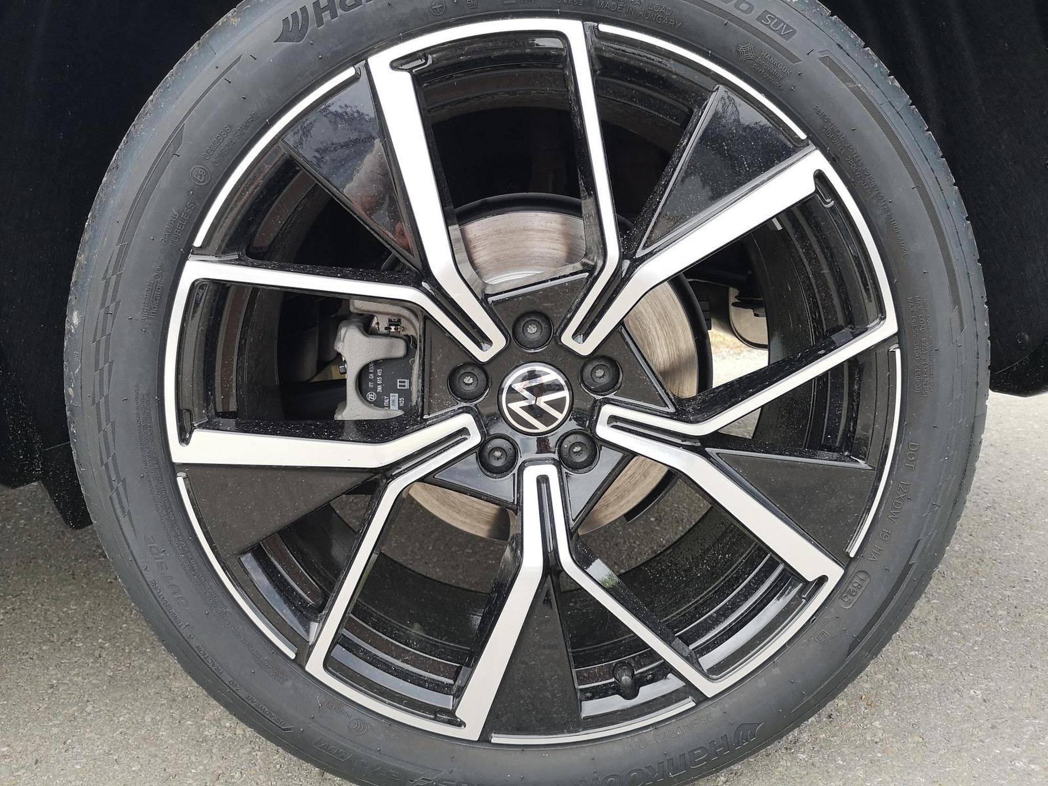 VW Tiguan 2.0 TDI 142 kW 4Motion R-Line (2025) - Photo 5