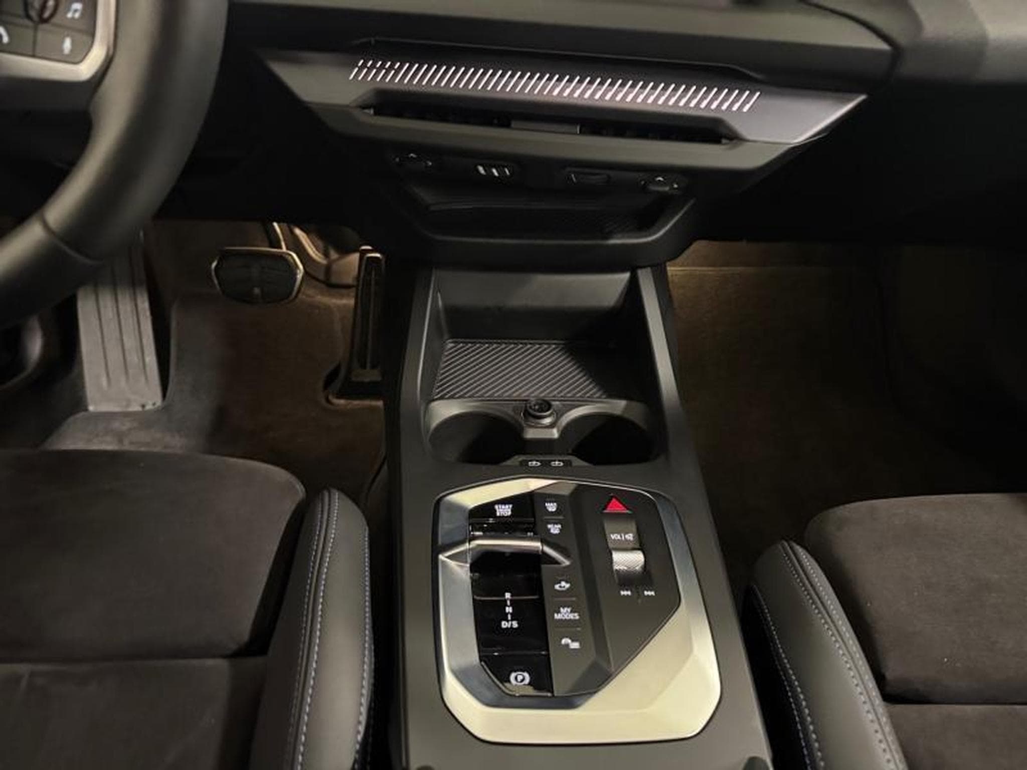 BMW 120 120i (2024) - Photo 10