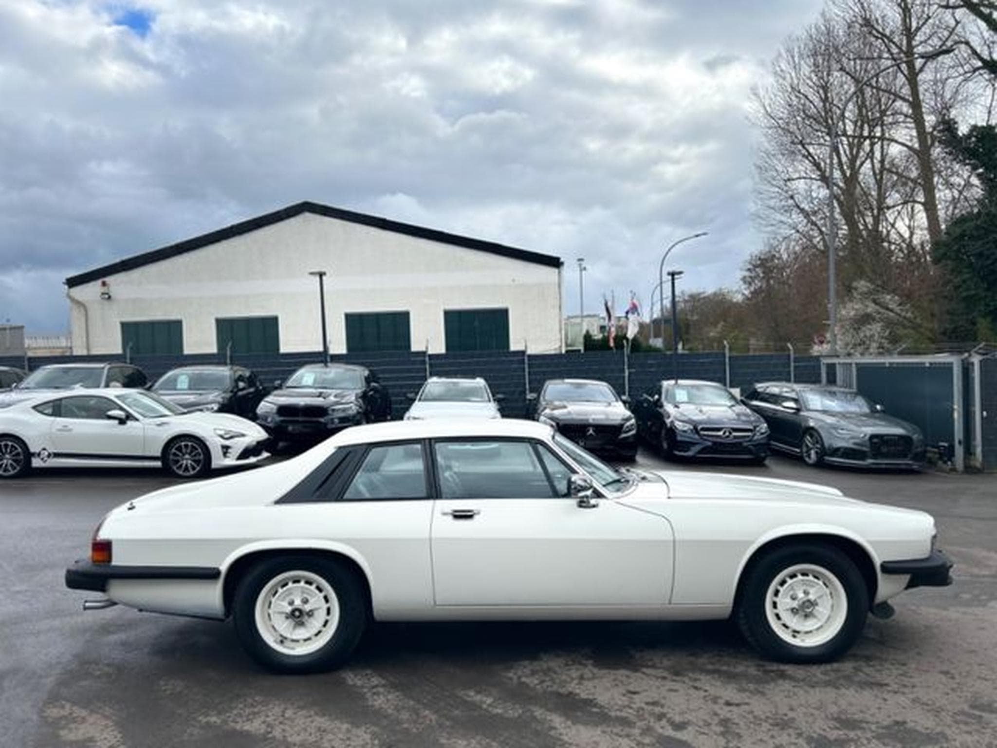 Jaguar XJS XJS COUPE V12*AUT.*ORIGINAL*DT.AUSLIEFERUNG* (1979) - Photo 11