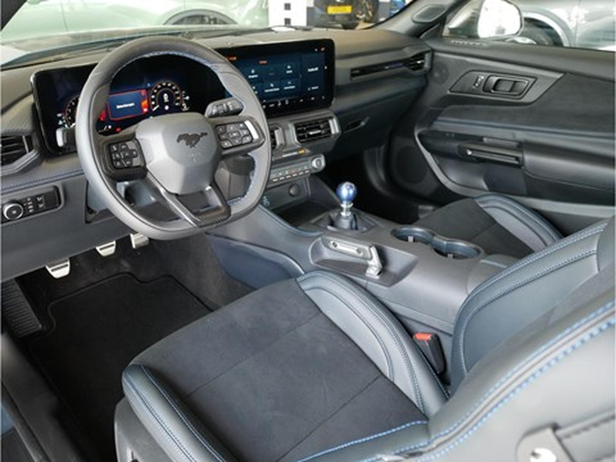 Ford Mustang Dark Horse 5.0i V8 453ch / 334kW M6 - Fastback (2024) - Photo 4