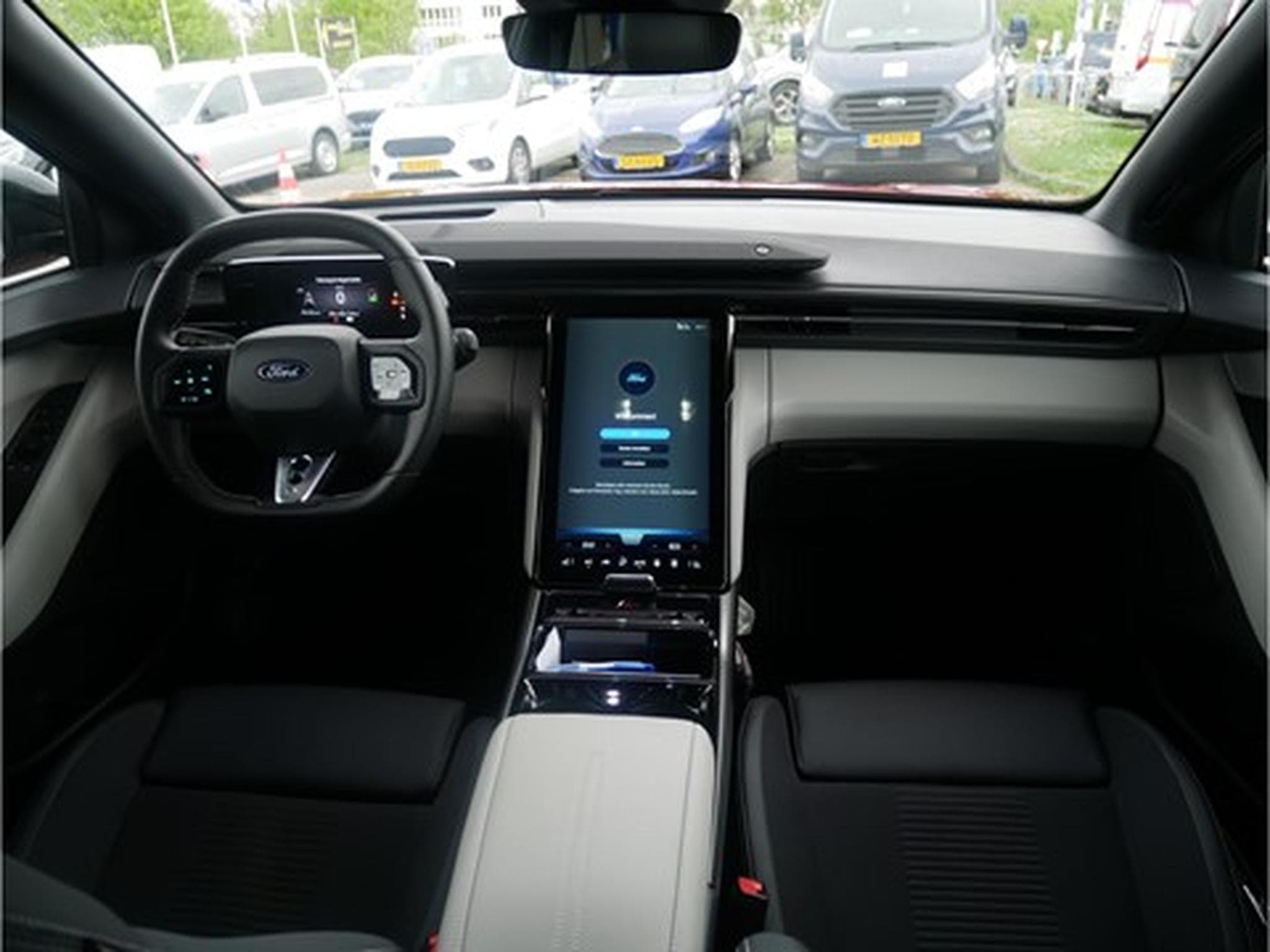 Ford Capri Capri 79kWh Extended Range AWD 340ch/250kW - A1 (2024) - Photo 4