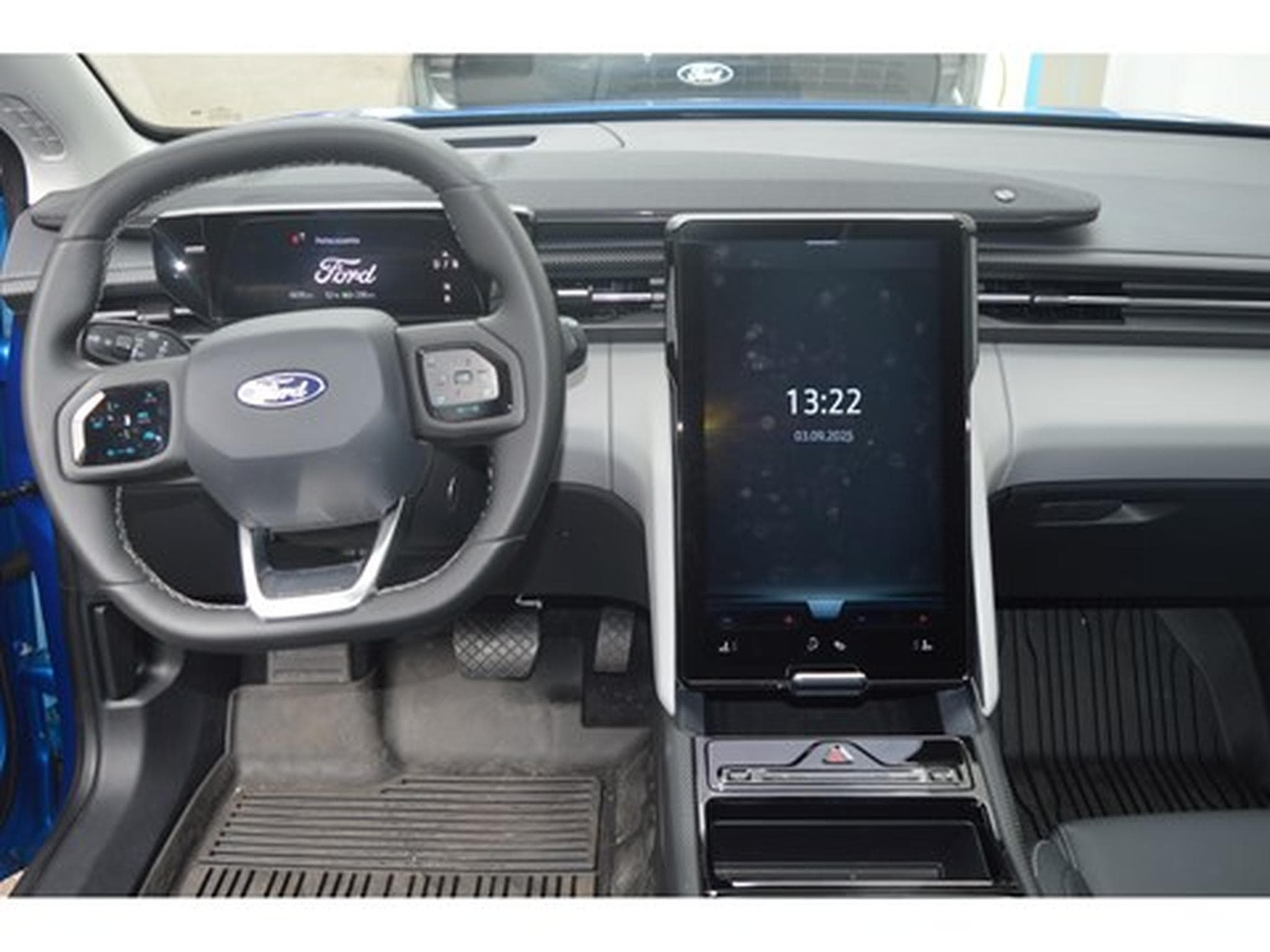 Ford Explorer Explorer Premium 79kWh Extended Range AWD 340ch-A1 GAR 12/20 (2024) - Photo 3