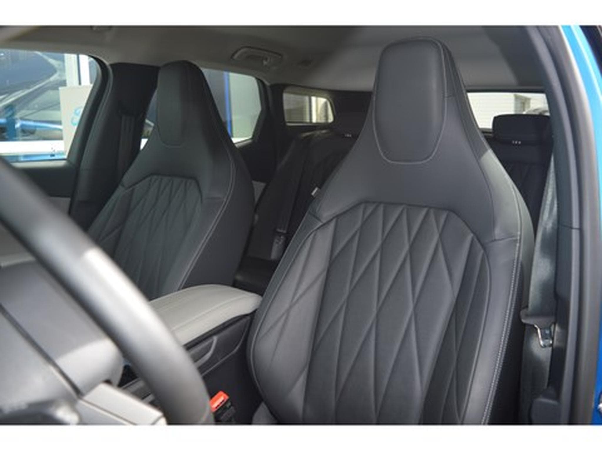 Ford Explorer Explorer Premium 79kWh Extended Range AWD 340ch-A1 GAR 12/20 (2024) - Photo 4