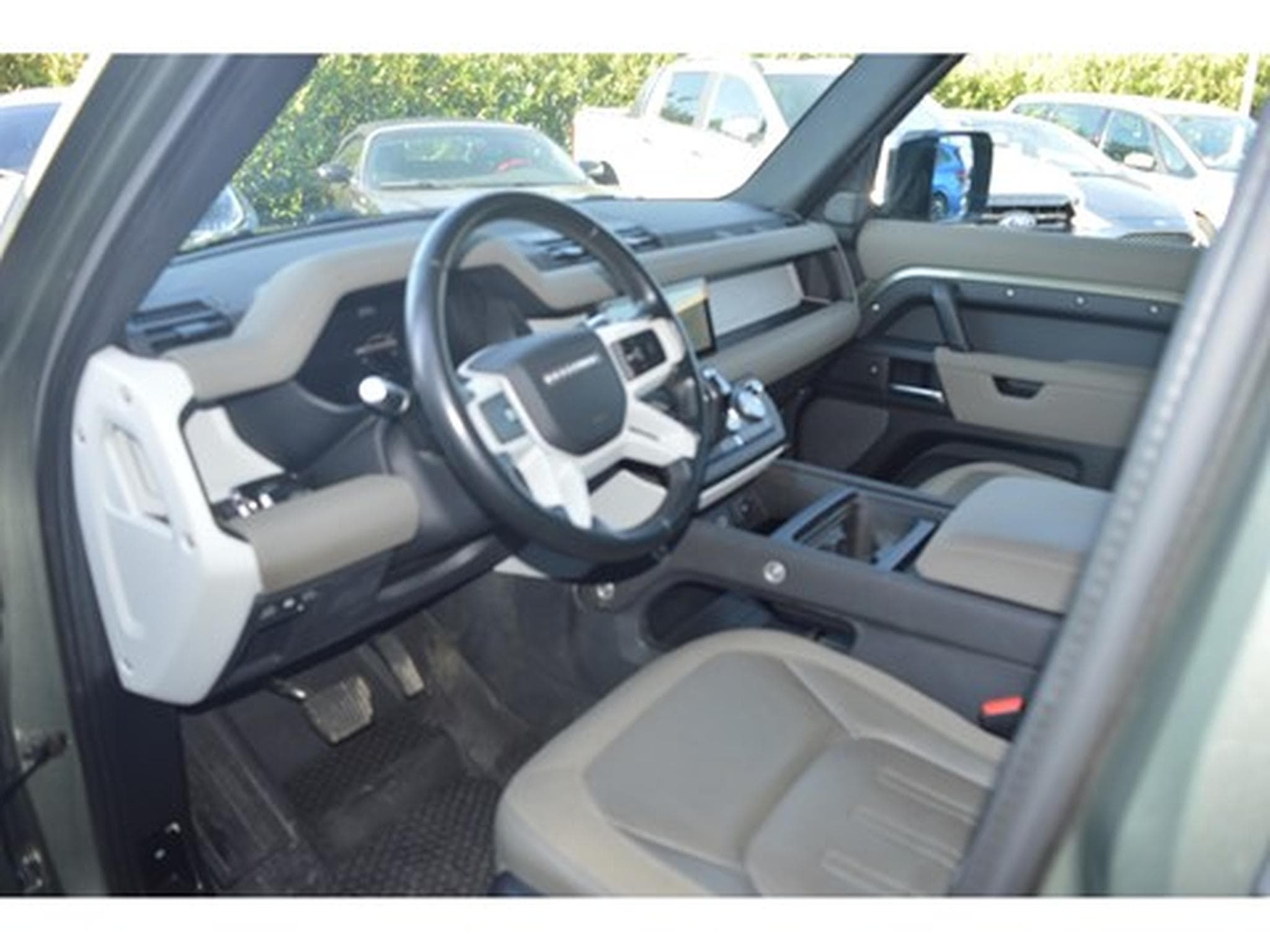 Land-Rover Defender D200 MHEV AWD AUT (2020) - Photo 6