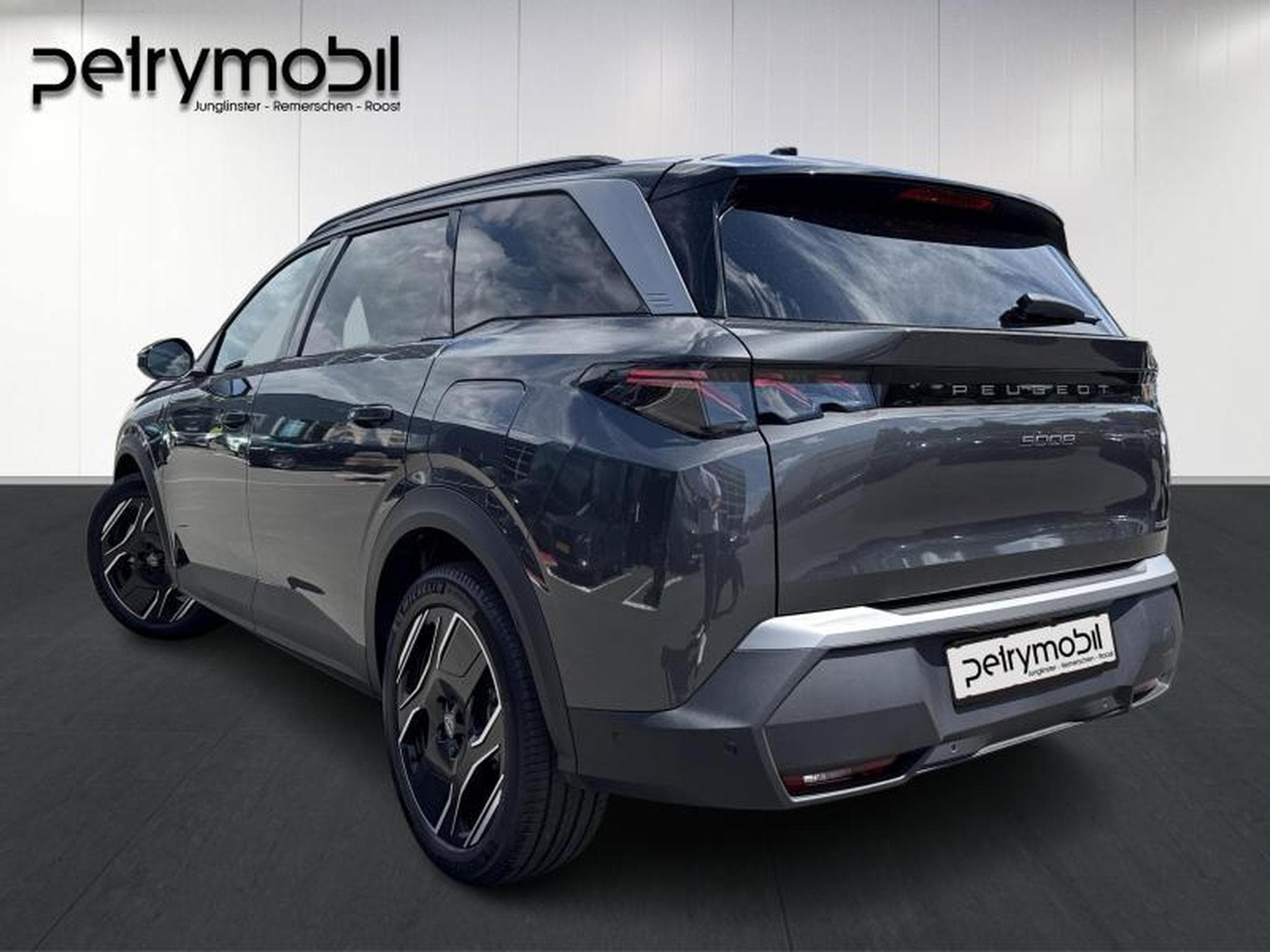 Peugeot 5008 III & e- GT (2025) - Photo 6