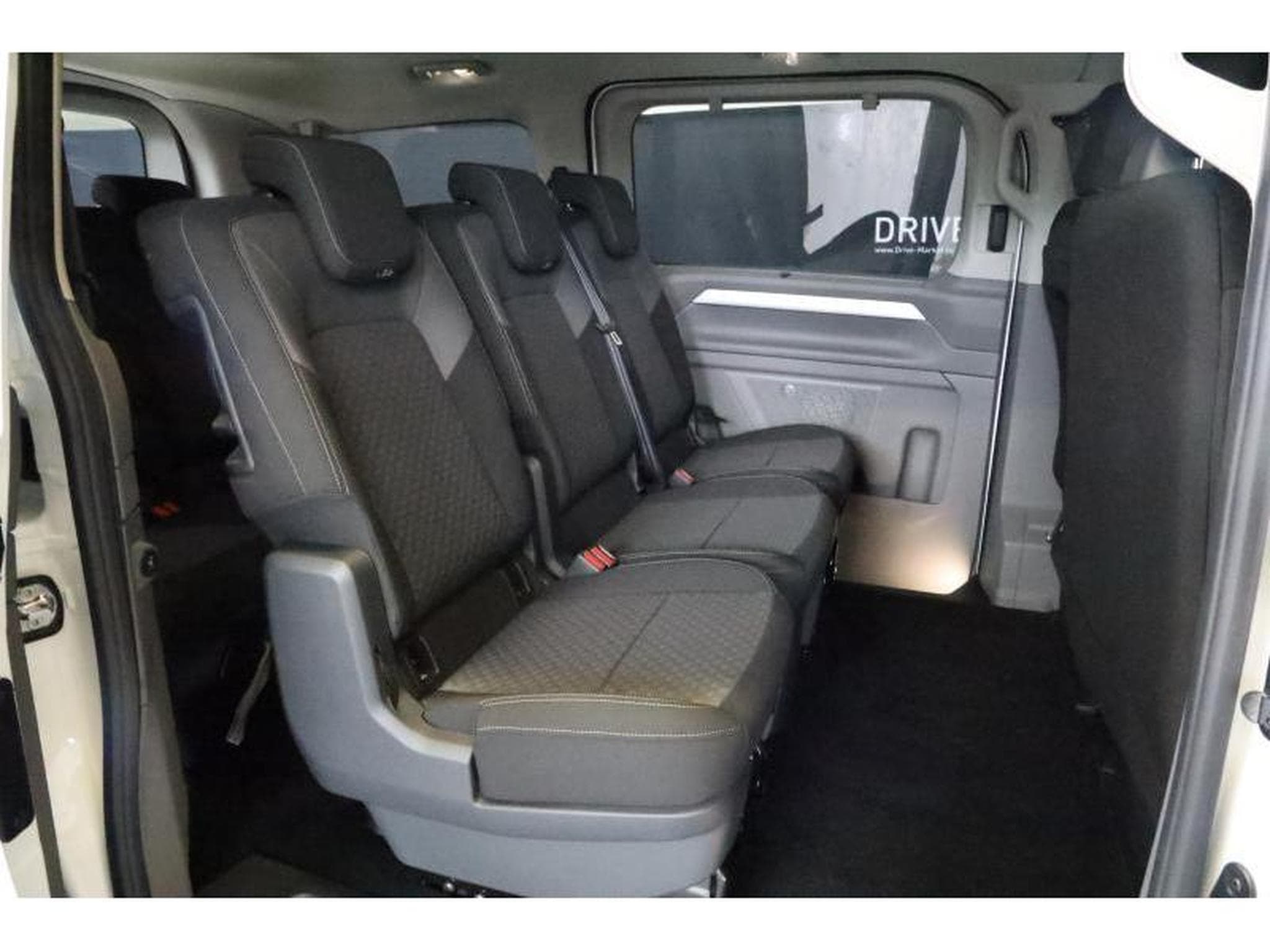 VW T7 Life AHK NAVI (2025) - Photo 12