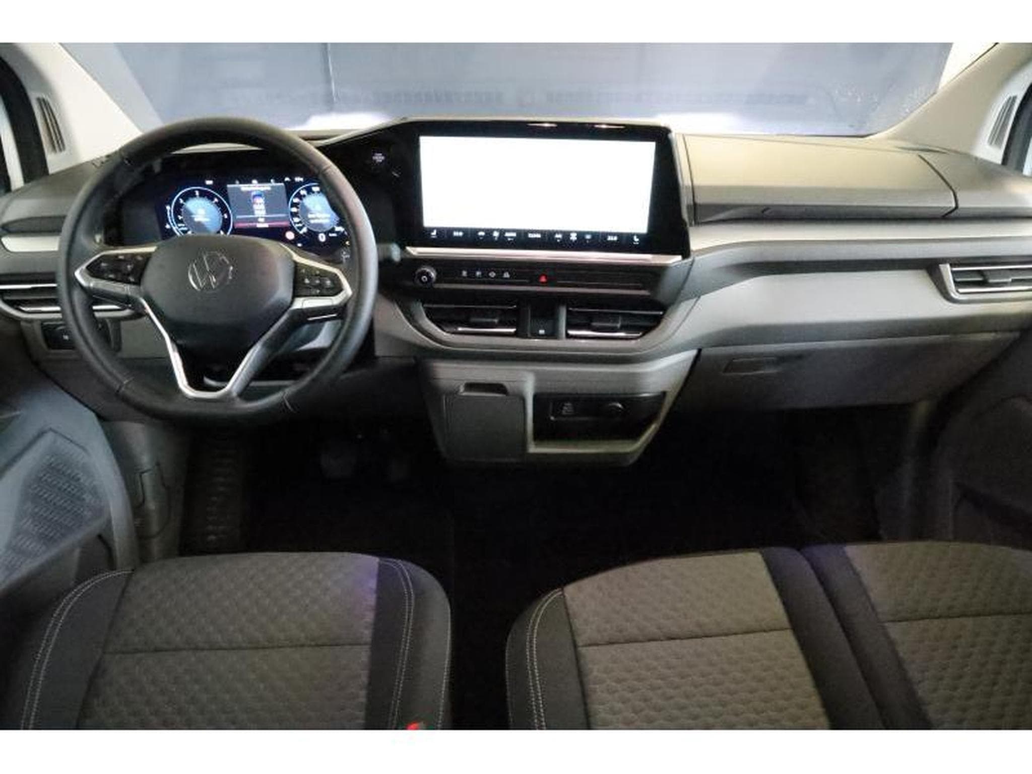 VW T7 Life AHK NAVI (2025) - Photo 2