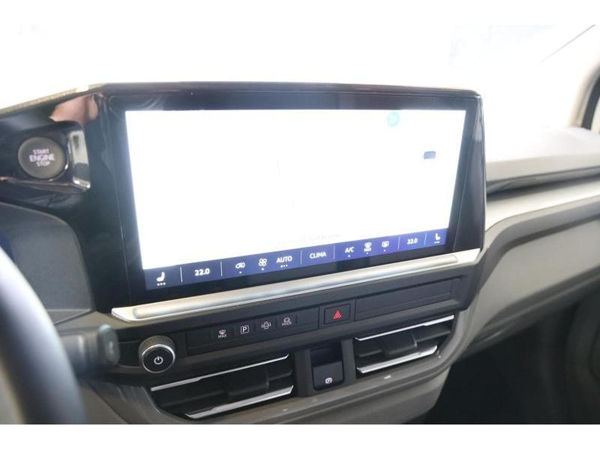 VW T7 Life AHK NAVI (2025) - Photo 20