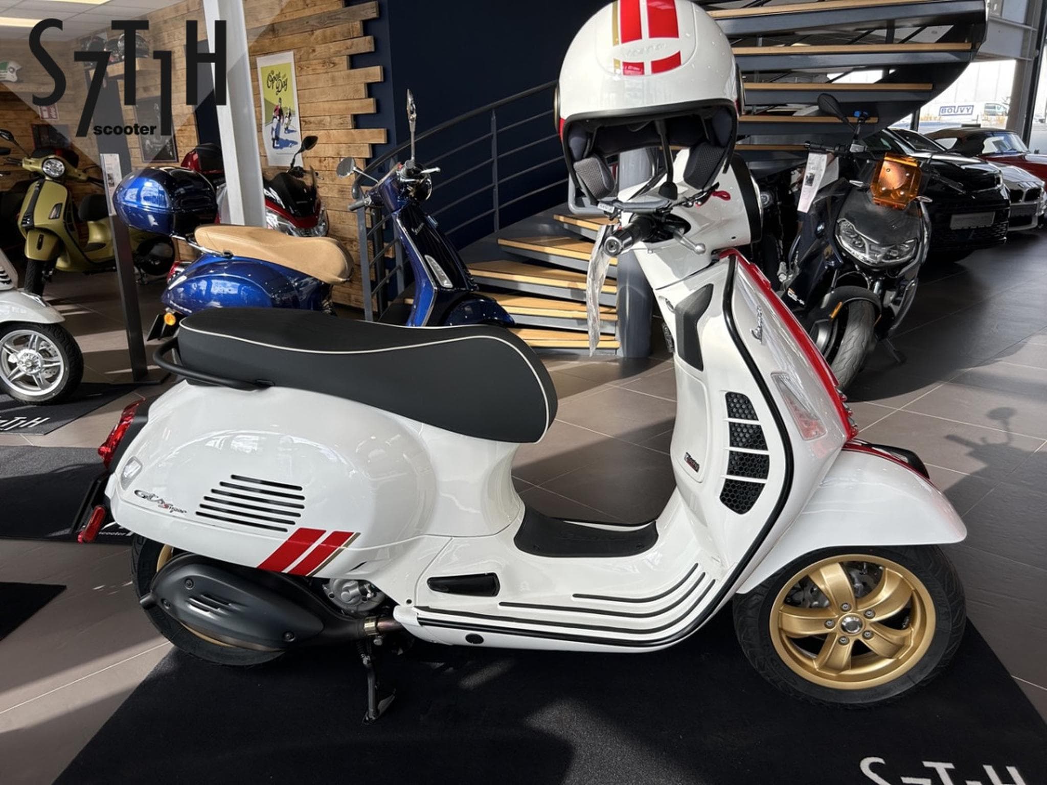 Vespa GTS Racing 60s (2022) - Photo 1