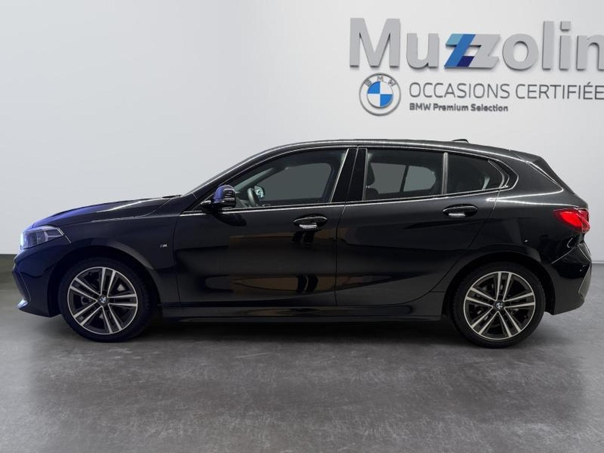 BMW 118 Hatch (2024) - Photo 15