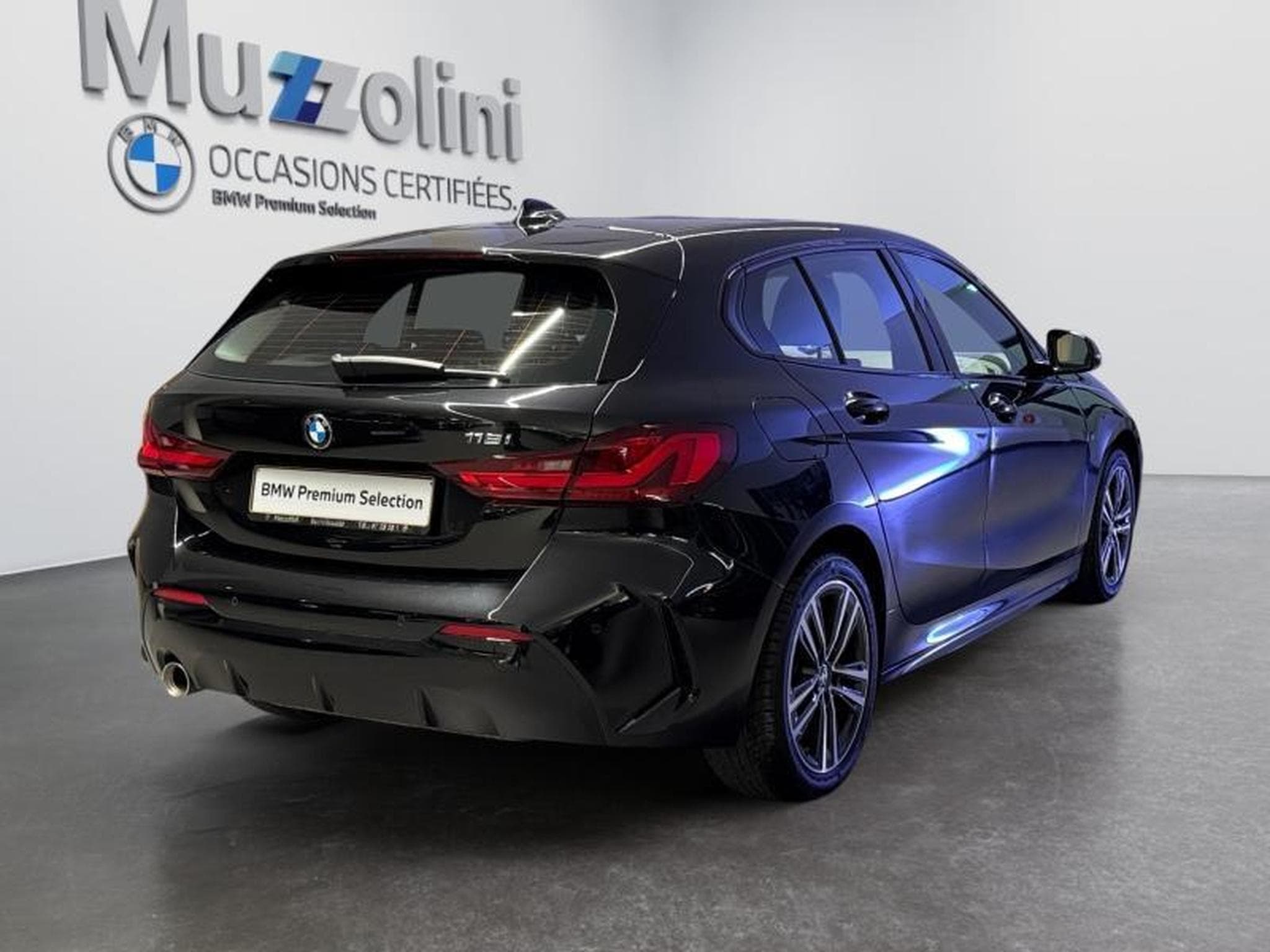 BMW 118 Hatch (2024) - Photo 2