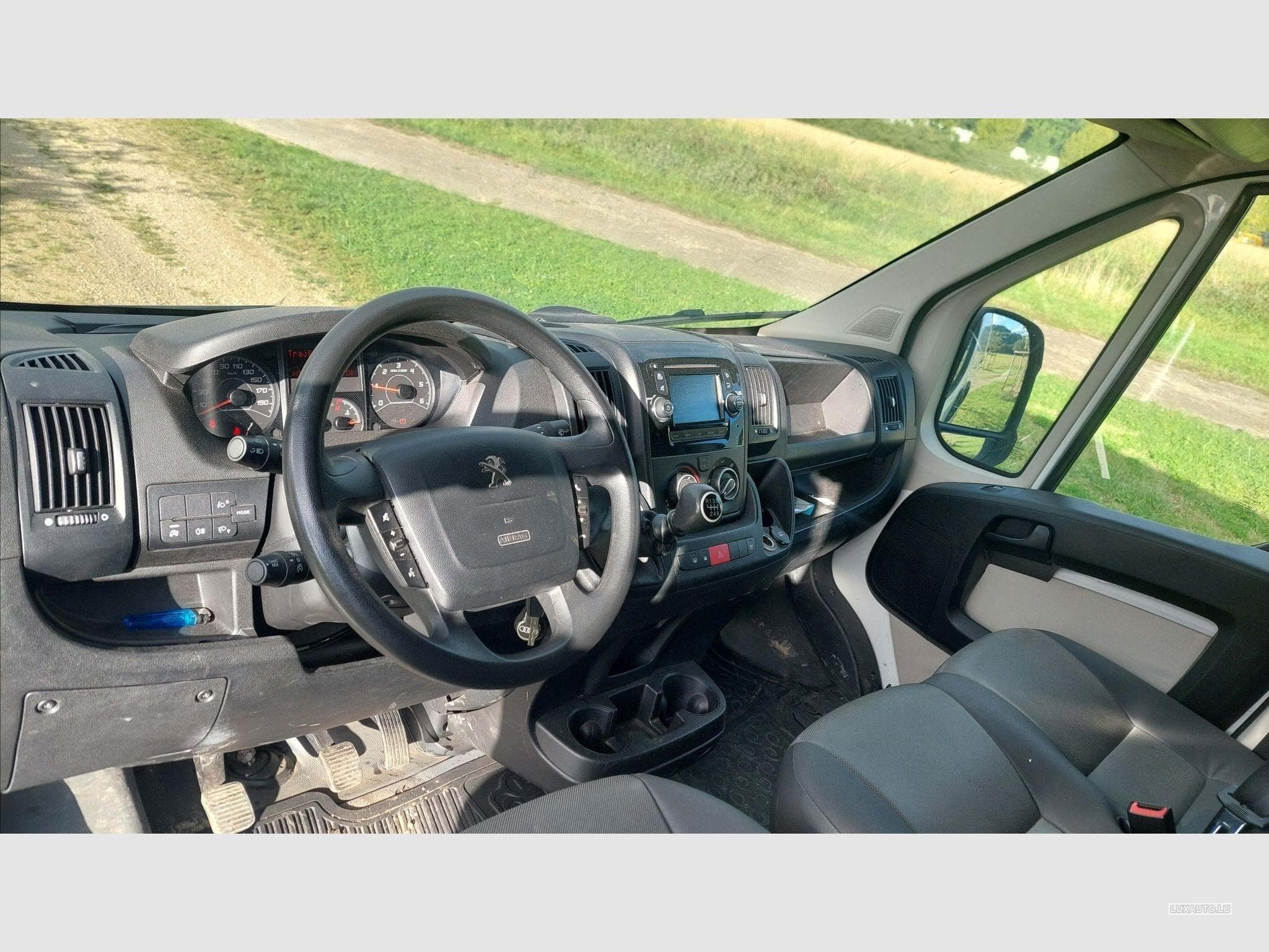 Peugeot Boxer (2017) - Photo 9