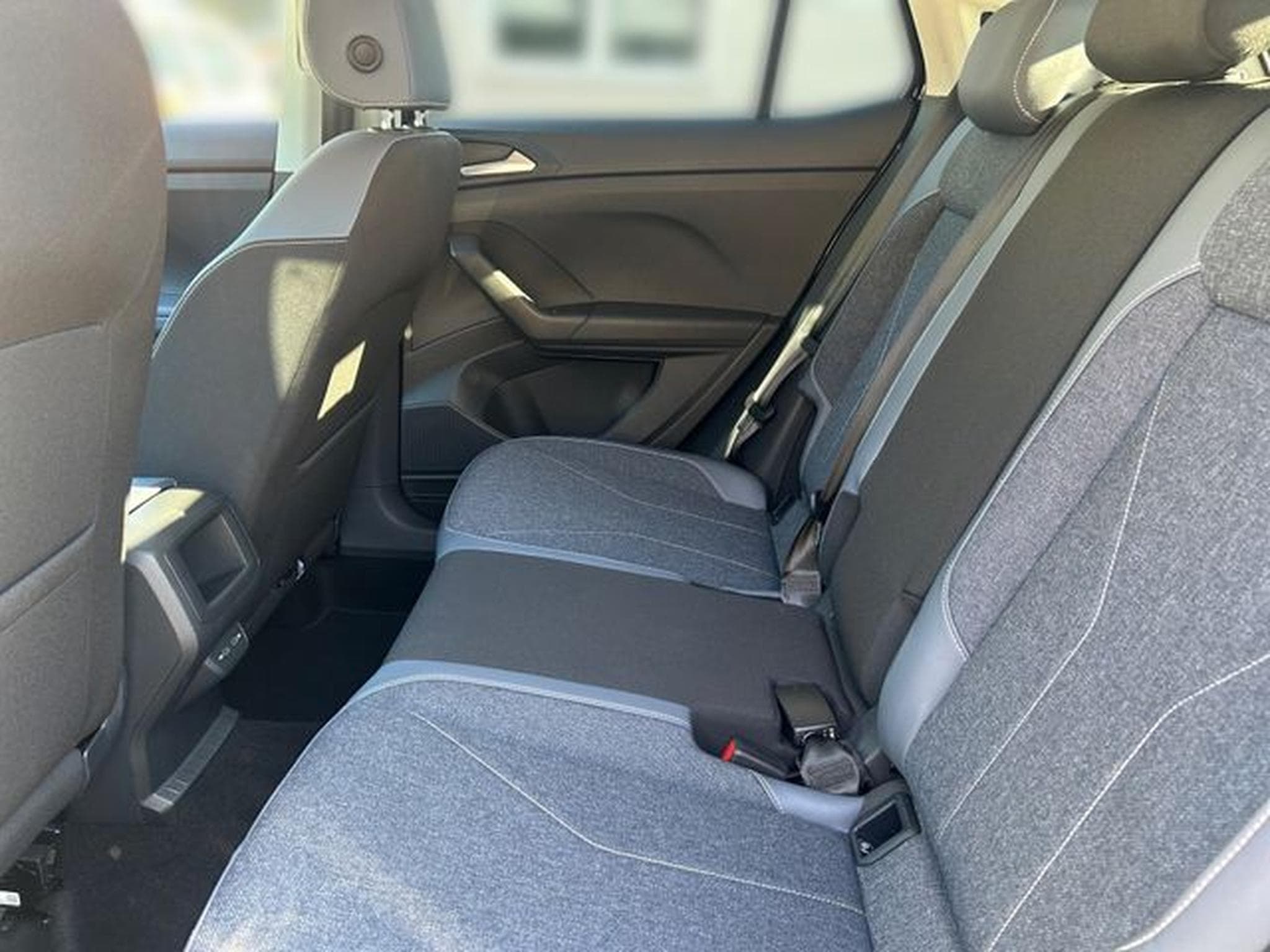 VW T-Cross T-Cross 1.0 TSI 85 kW Style (2024) - Photo 11