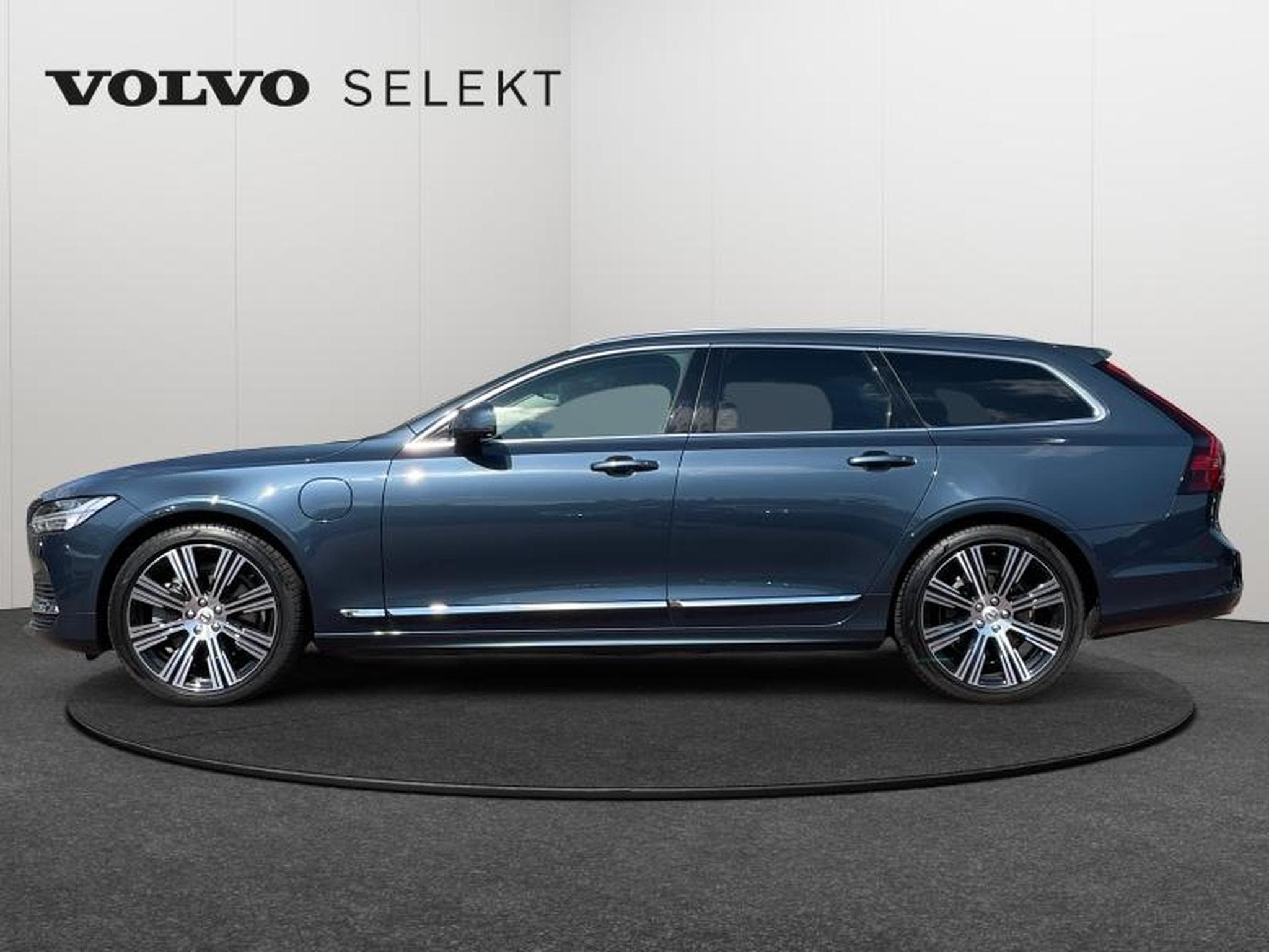 Volvo V90 Core Bright Recharge T6 AWD pl (2024) - Photo 11