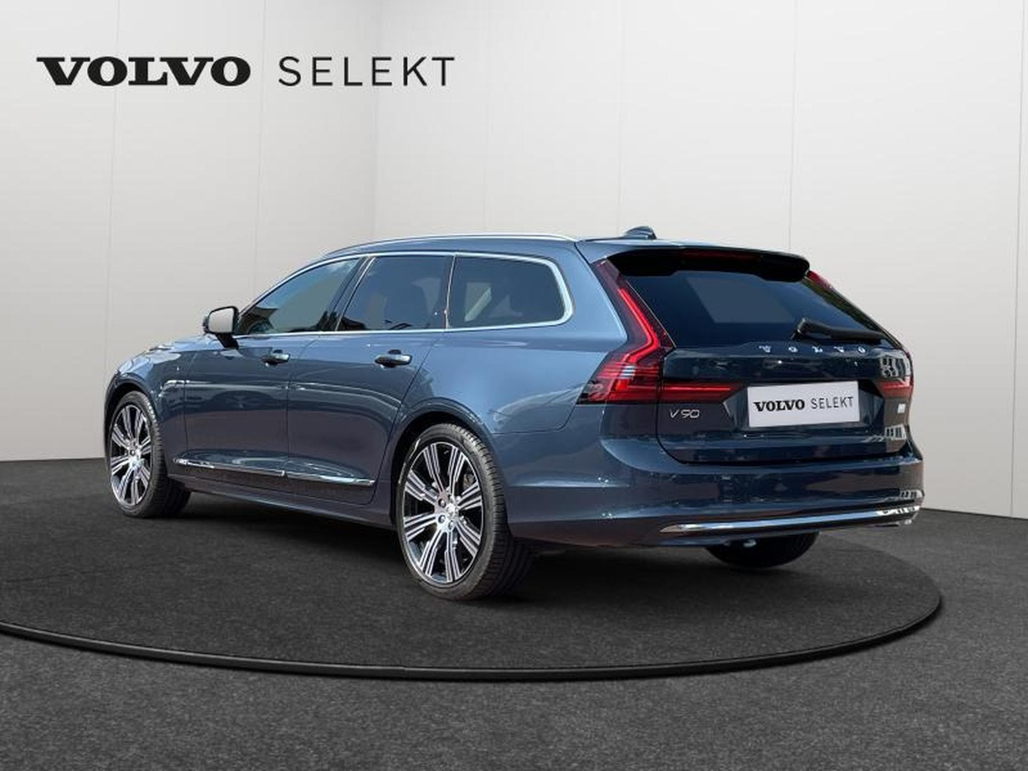 Volvo V90 Core Bright Recharge T6 AWD pl (2024) - Photo 4