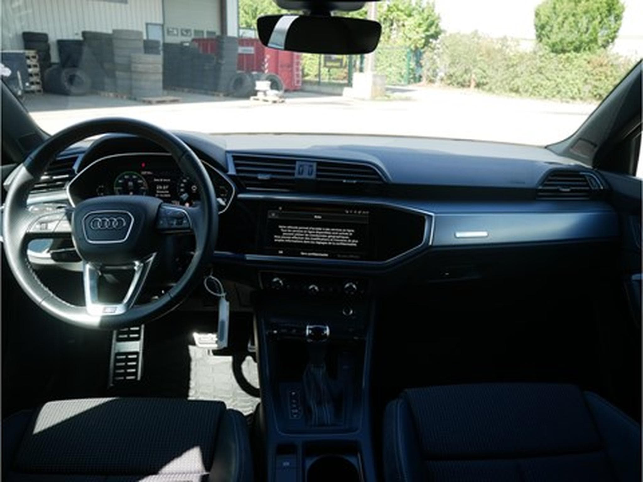 Audi Q3 45 TFSI e S-Line S-TRONIC (2021) - Photo 5