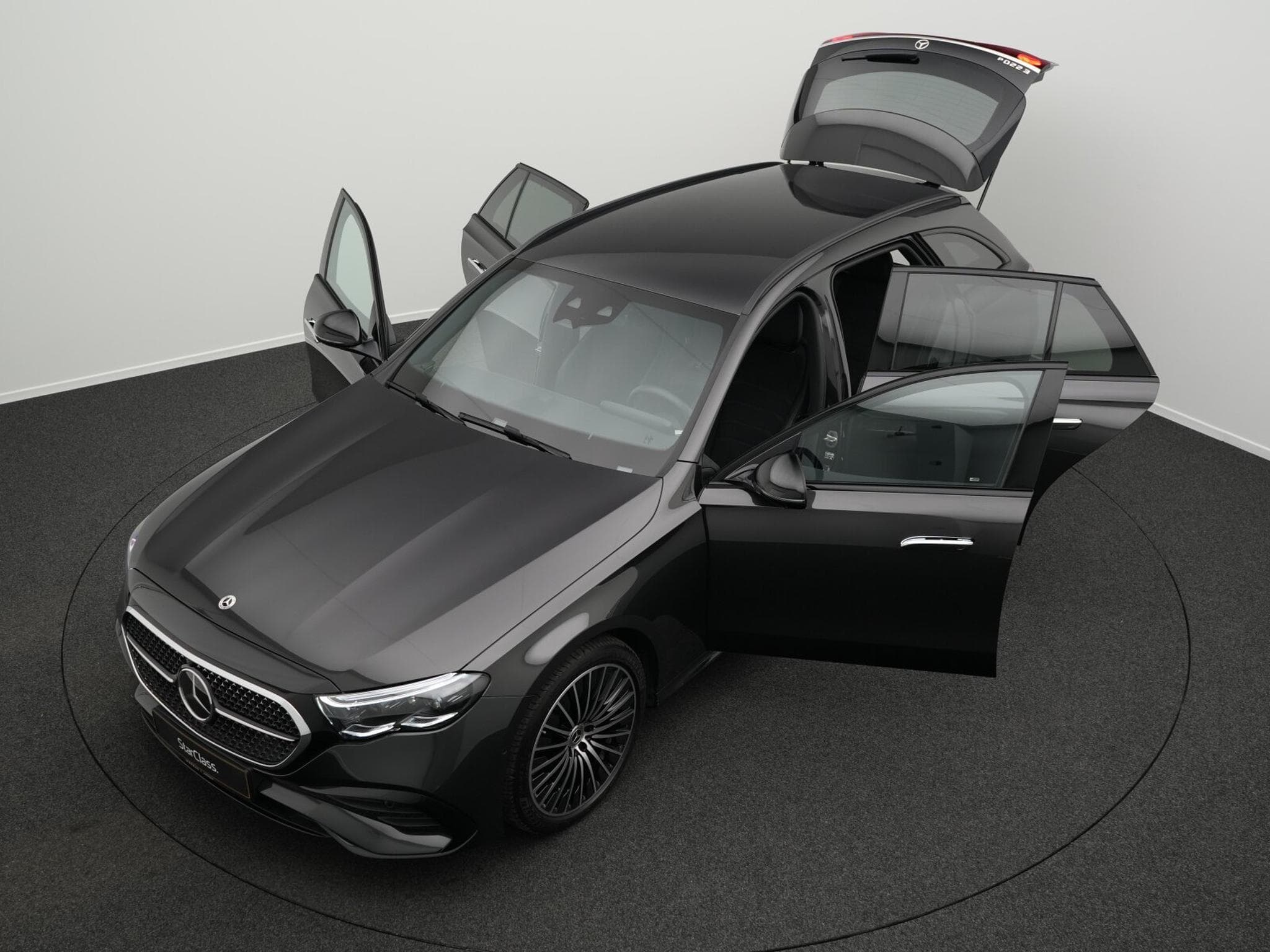 Mercedes E 220 d T-Modell (2024) - Photo 12
