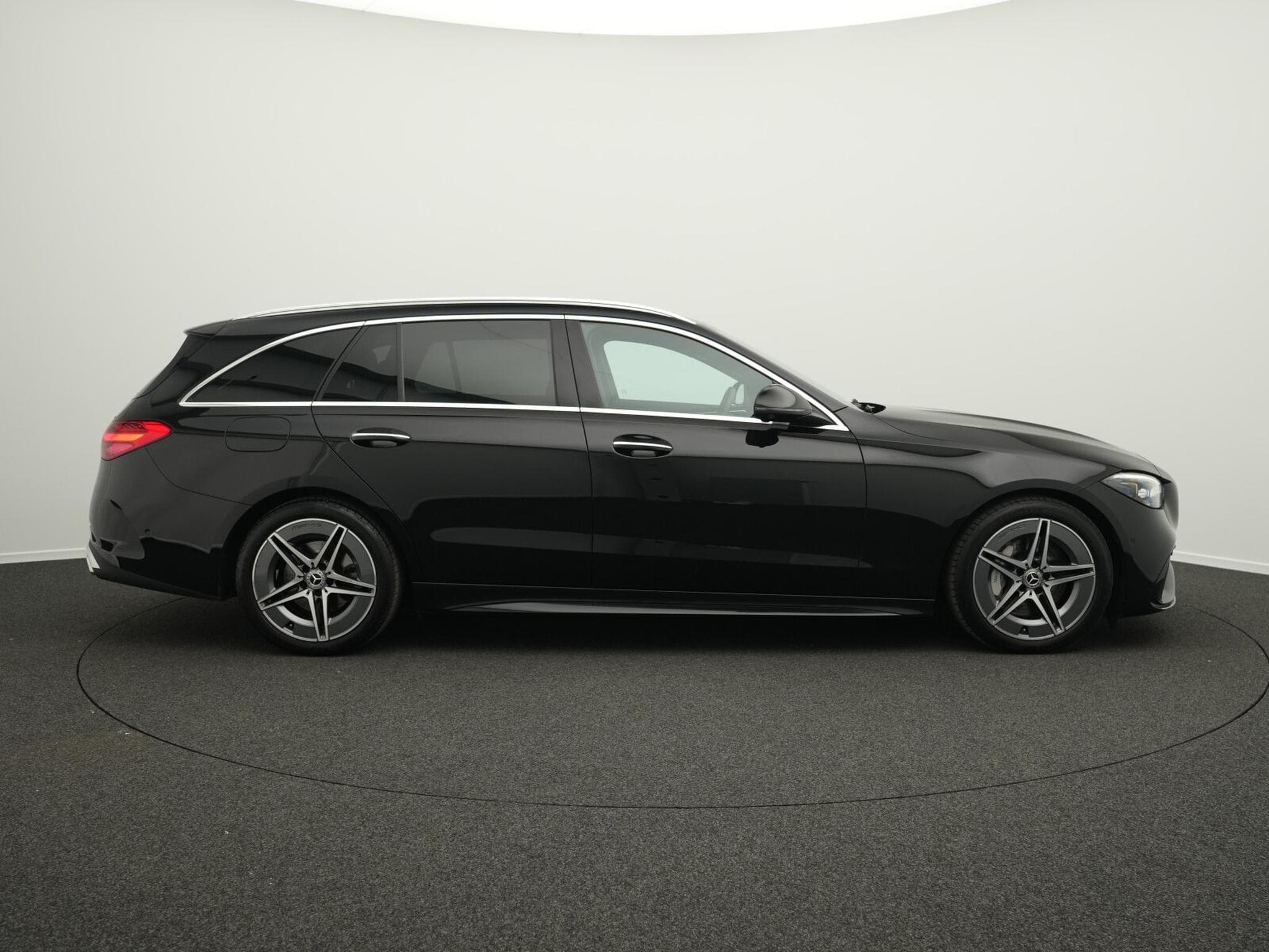 Mercedes C 220 d 4MATIC T-Modell (2025) - Photo 5