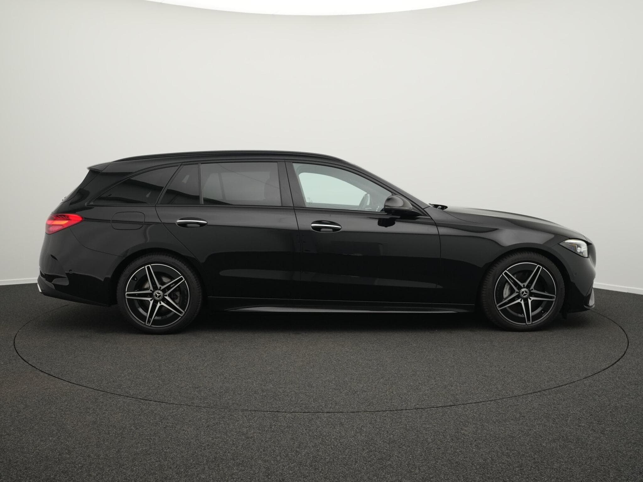 Mercedes C 220 d 4MATIC T-Modell (2025) - Photo 5