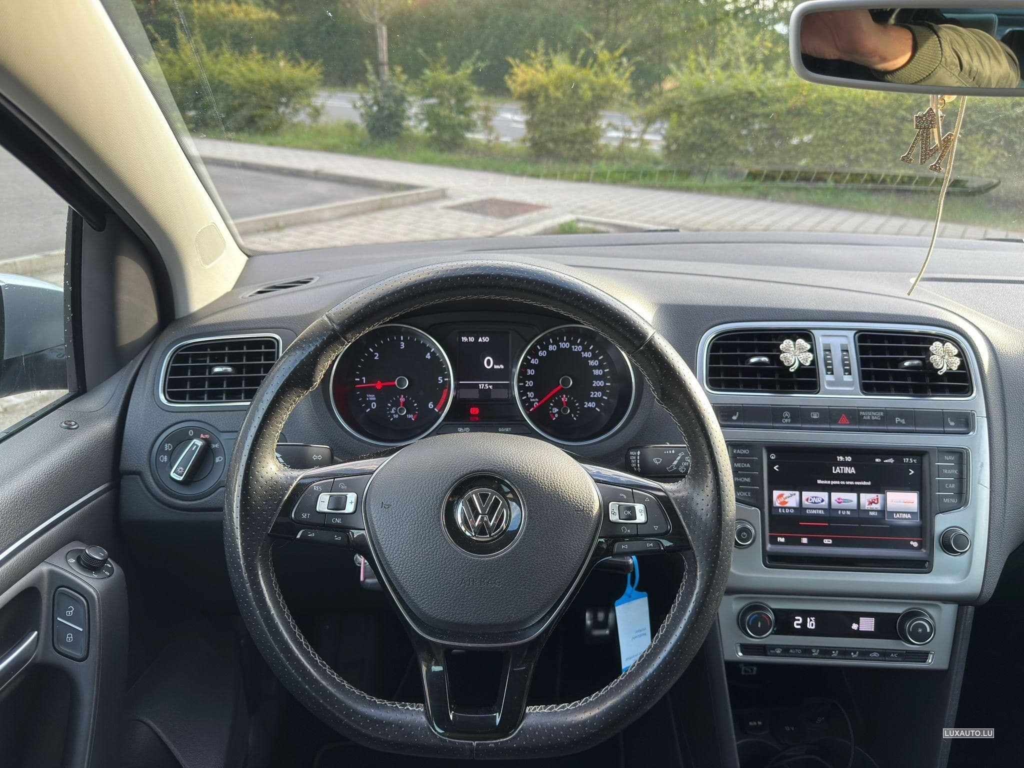 VW Polo (2015) - Photo 3