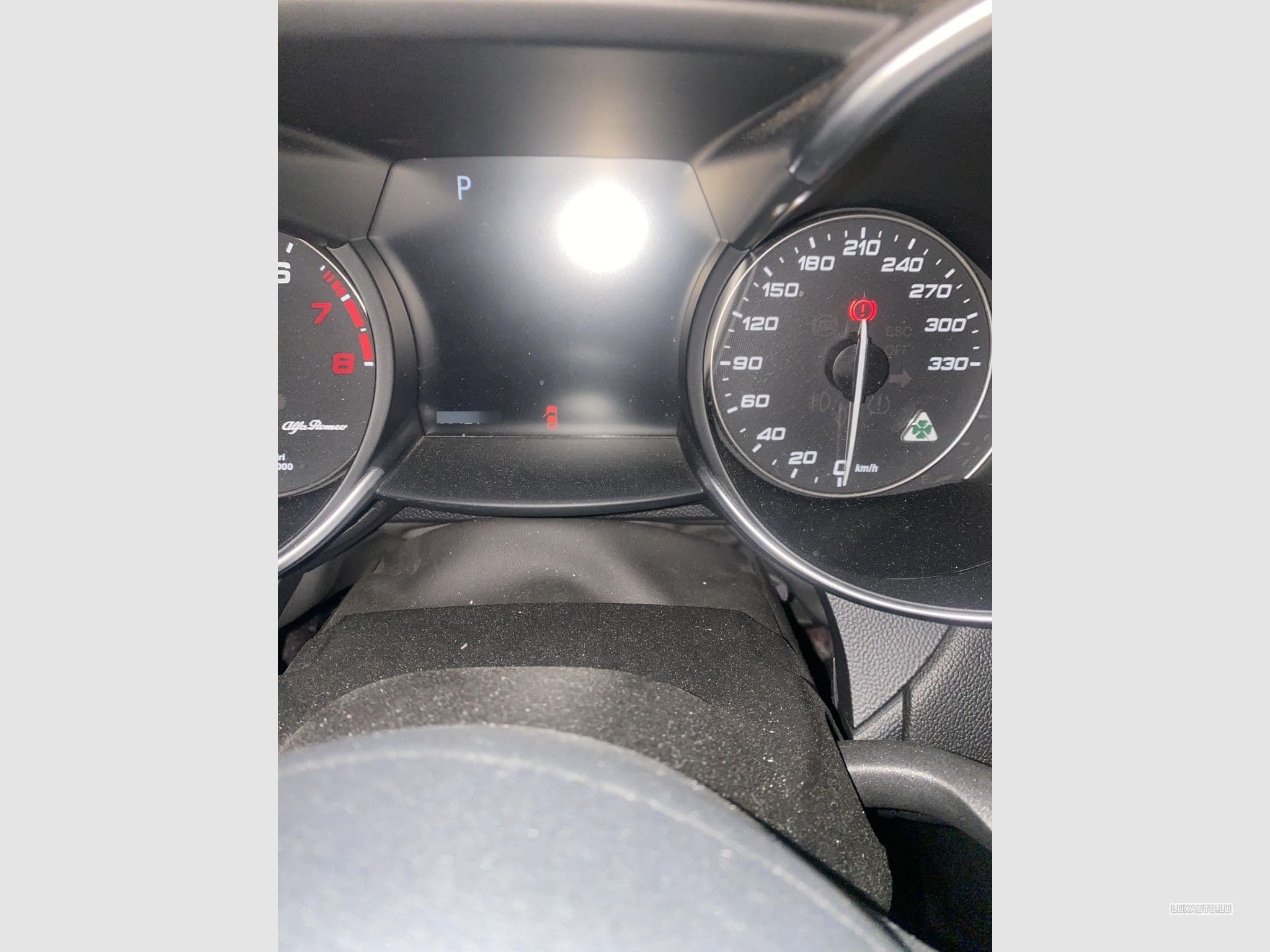 Alfa-Romeo Giulia 2.9 bi turbo 510cv Quadrifoglio (2018) - Photo 11