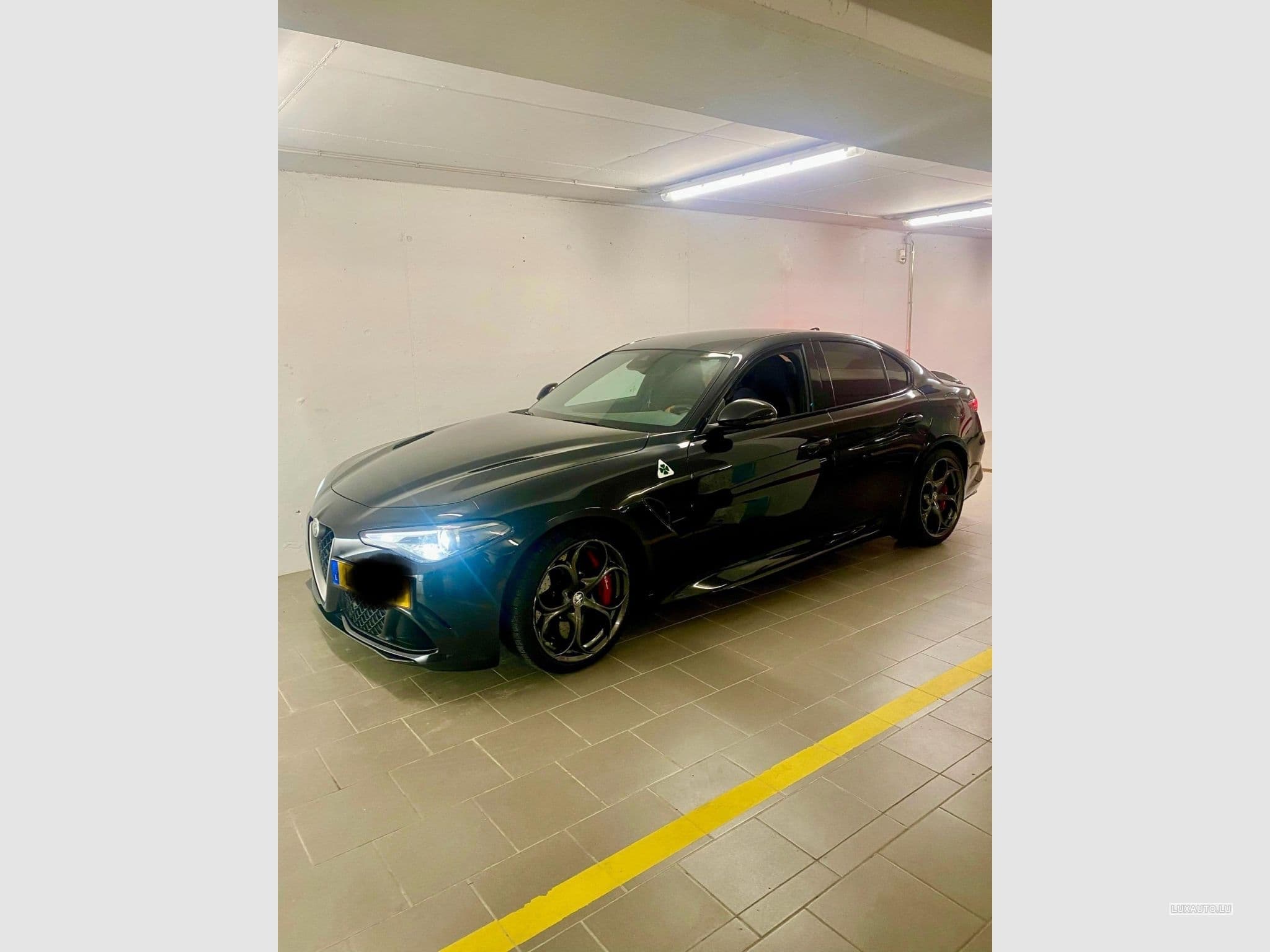 Alfa-Romeo Giulia 2.9 bi turbo 510cv Quadrifoglio (2018) - Photo 2