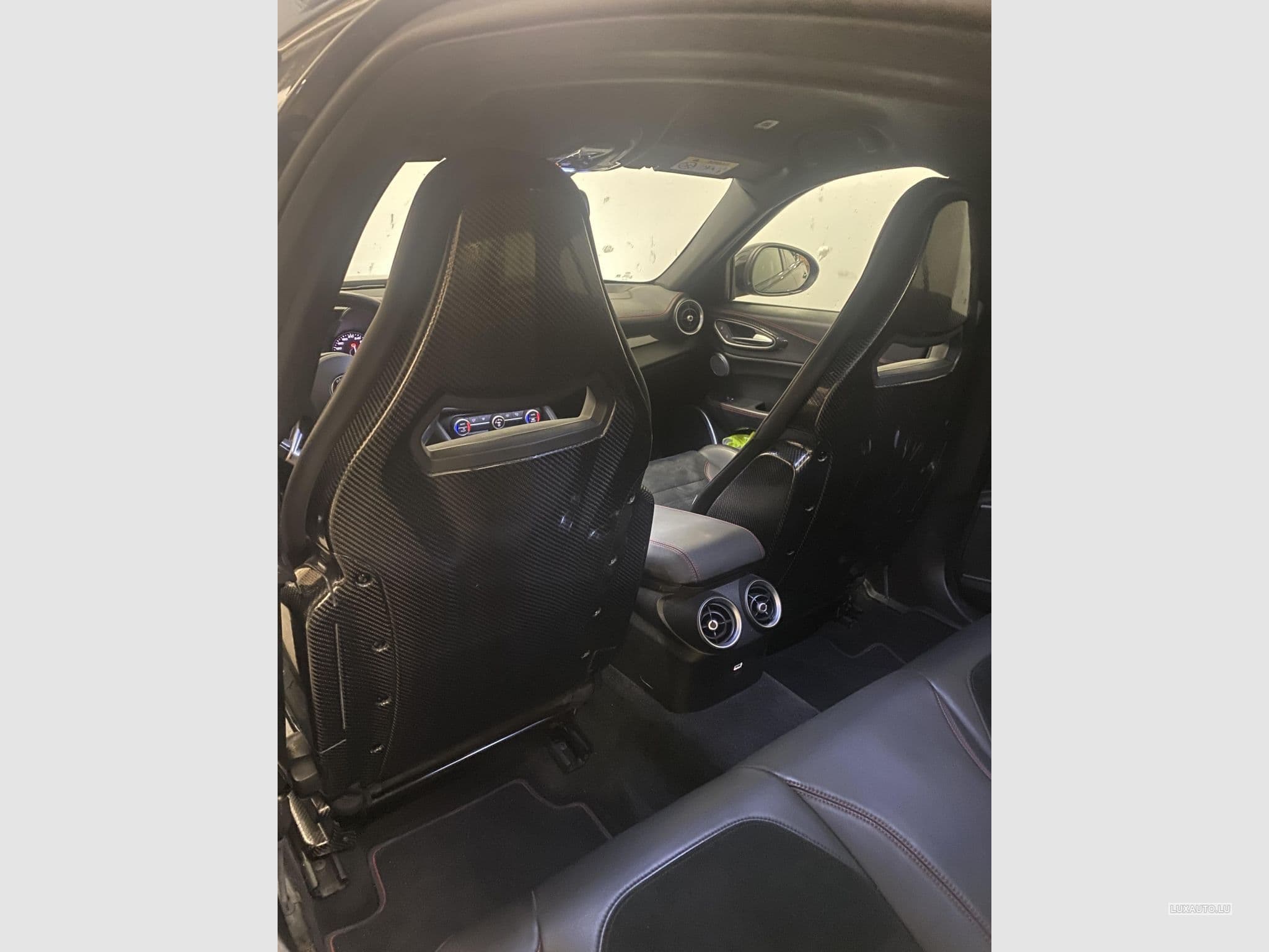 Alfa-Romeo Giulia 2.9 bi turbo 510cv Quadrifoglio (2018) - Photo 4