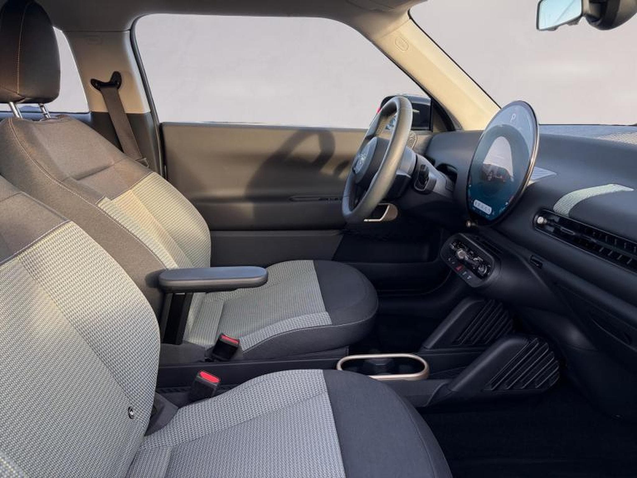 MINI Cooper Cooper E (2024) - Photo 8